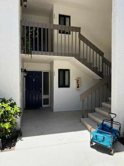 85 Pelican Pointe Drive 204