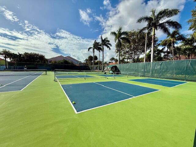 85 Pelican Pointe Drive 204