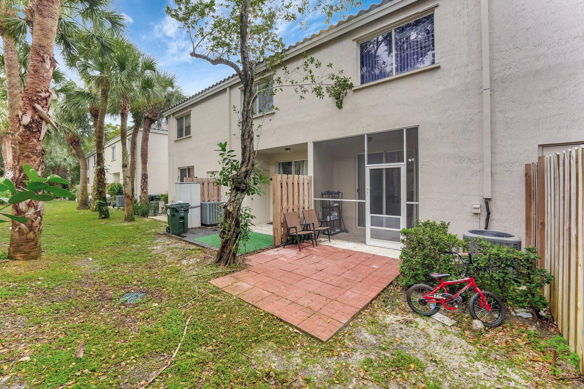 4734 NW 57 Th Place