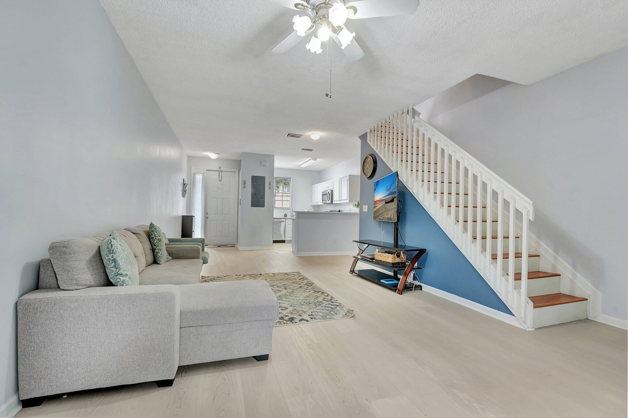 4734 NW 57 Th Place
