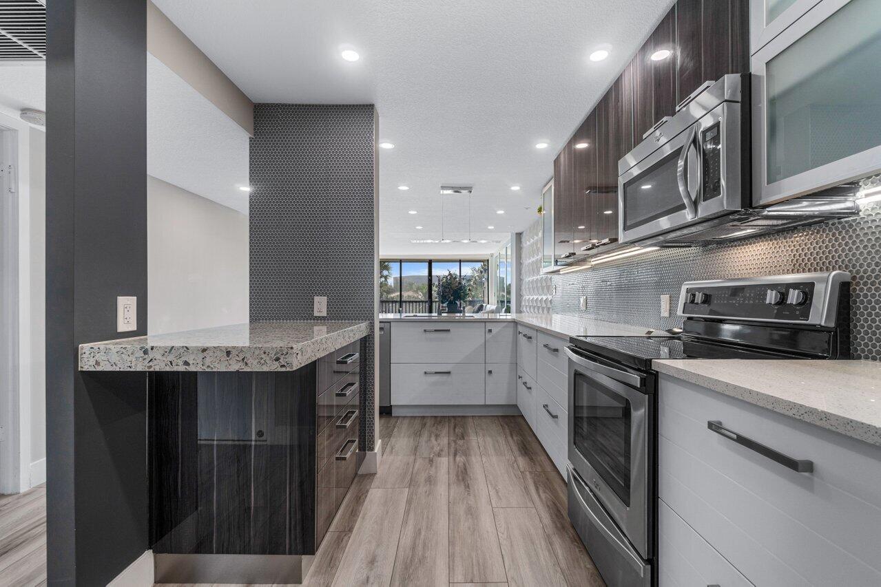 13 Royal Palm Way Unit 301