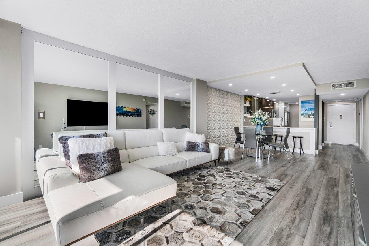 13 Royal Palm Way Unit 301