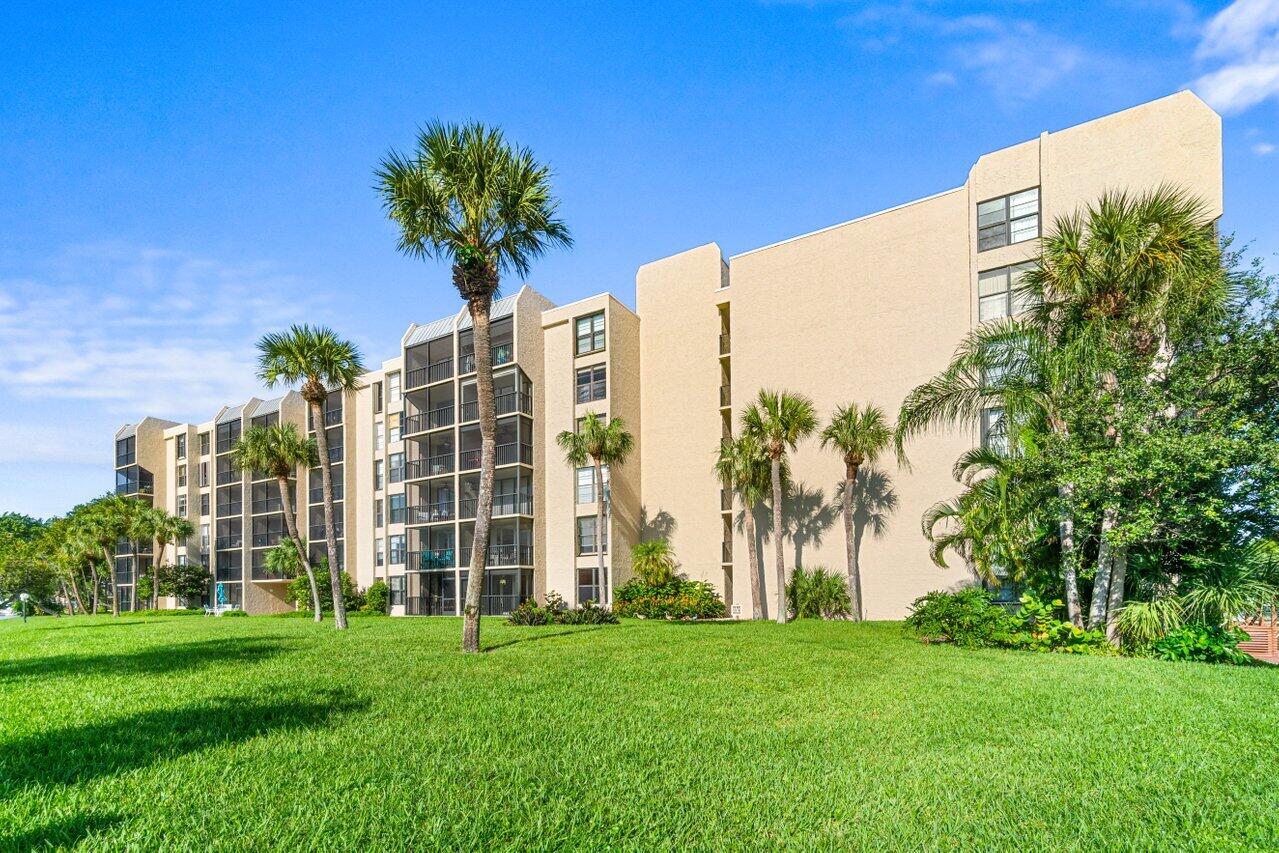 13 Royal Palm Way Unit 301