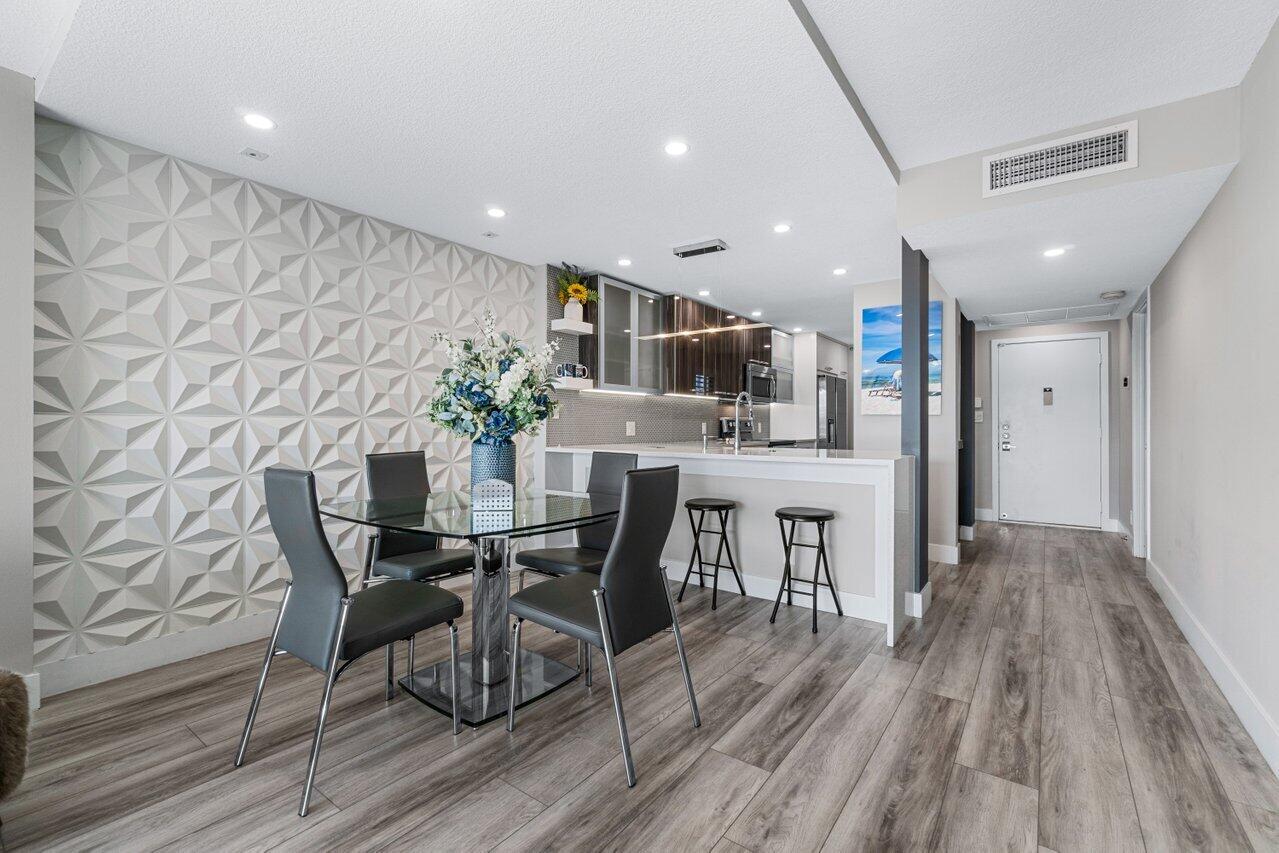 13 Royal Palm Way Unit 301