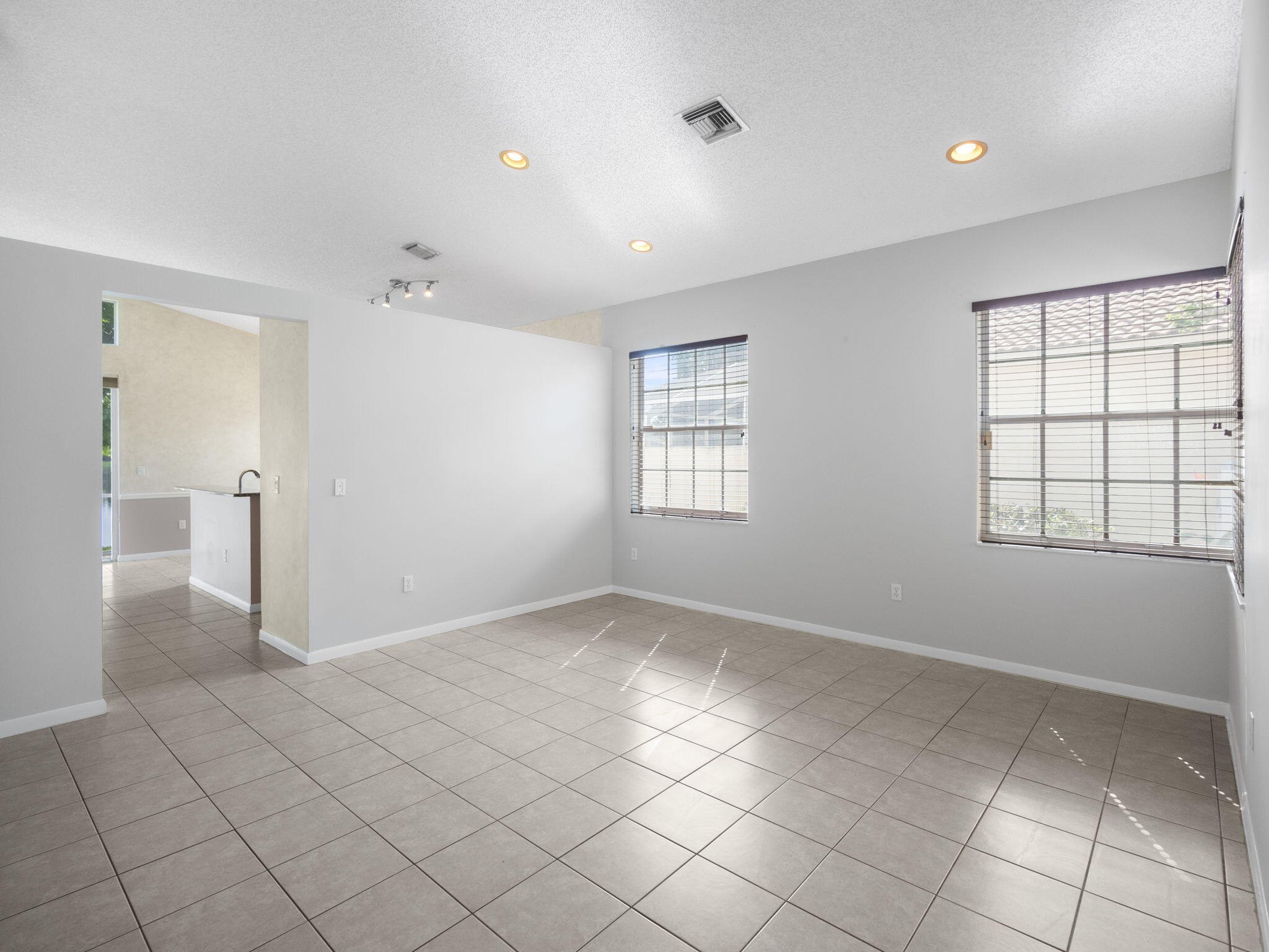 7775 Rockport Circle