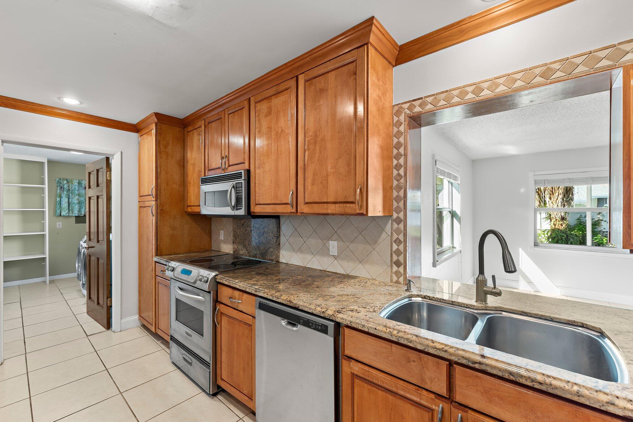 243 W Riverside Drive
