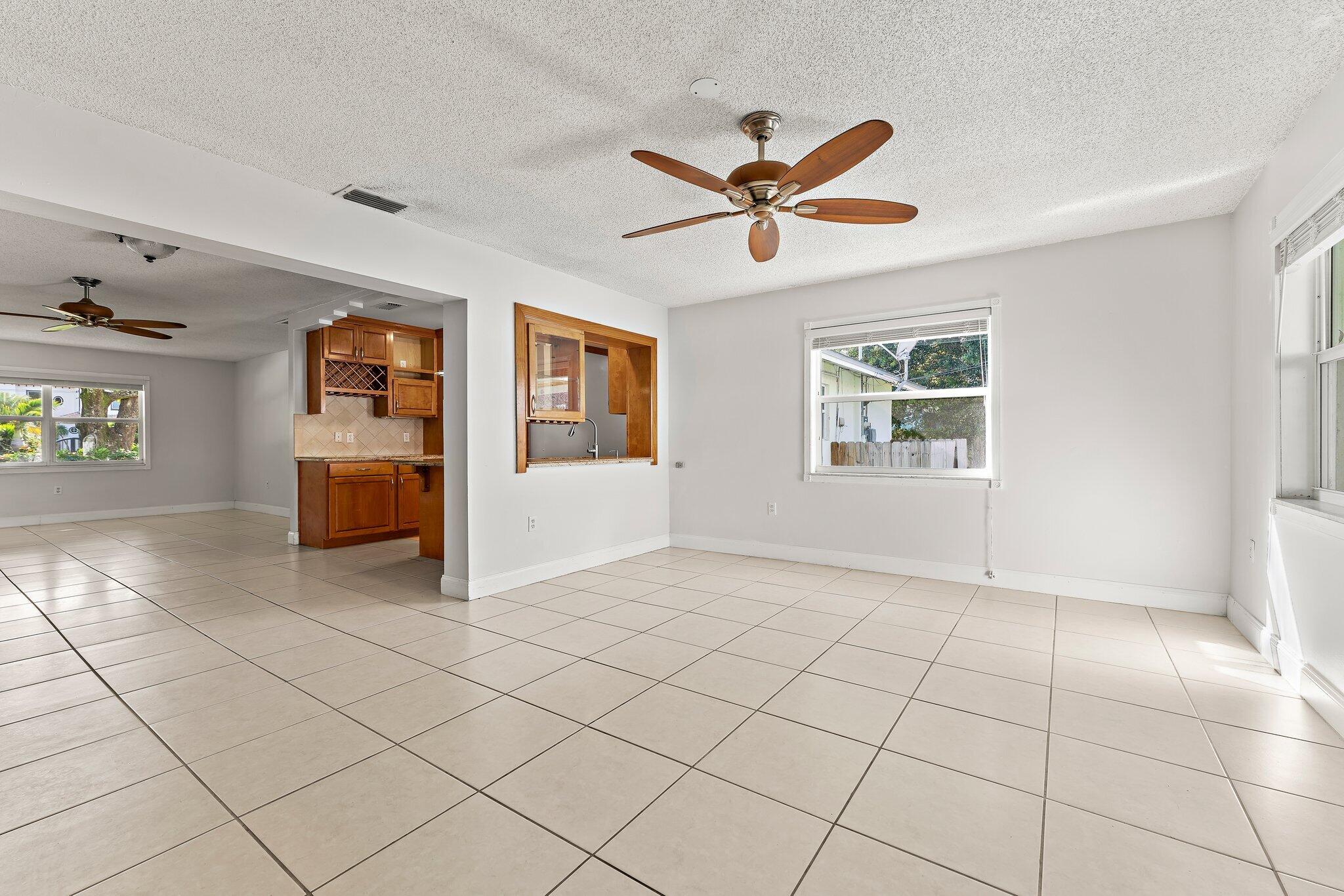 243 W Riverside Drive