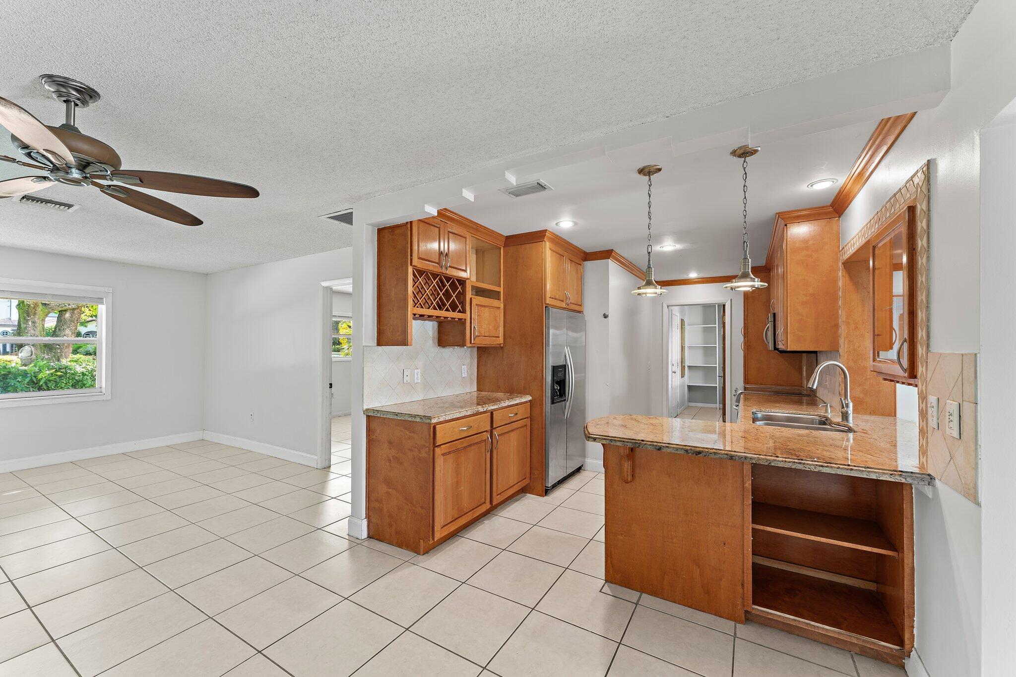 243 W Riverside Drive