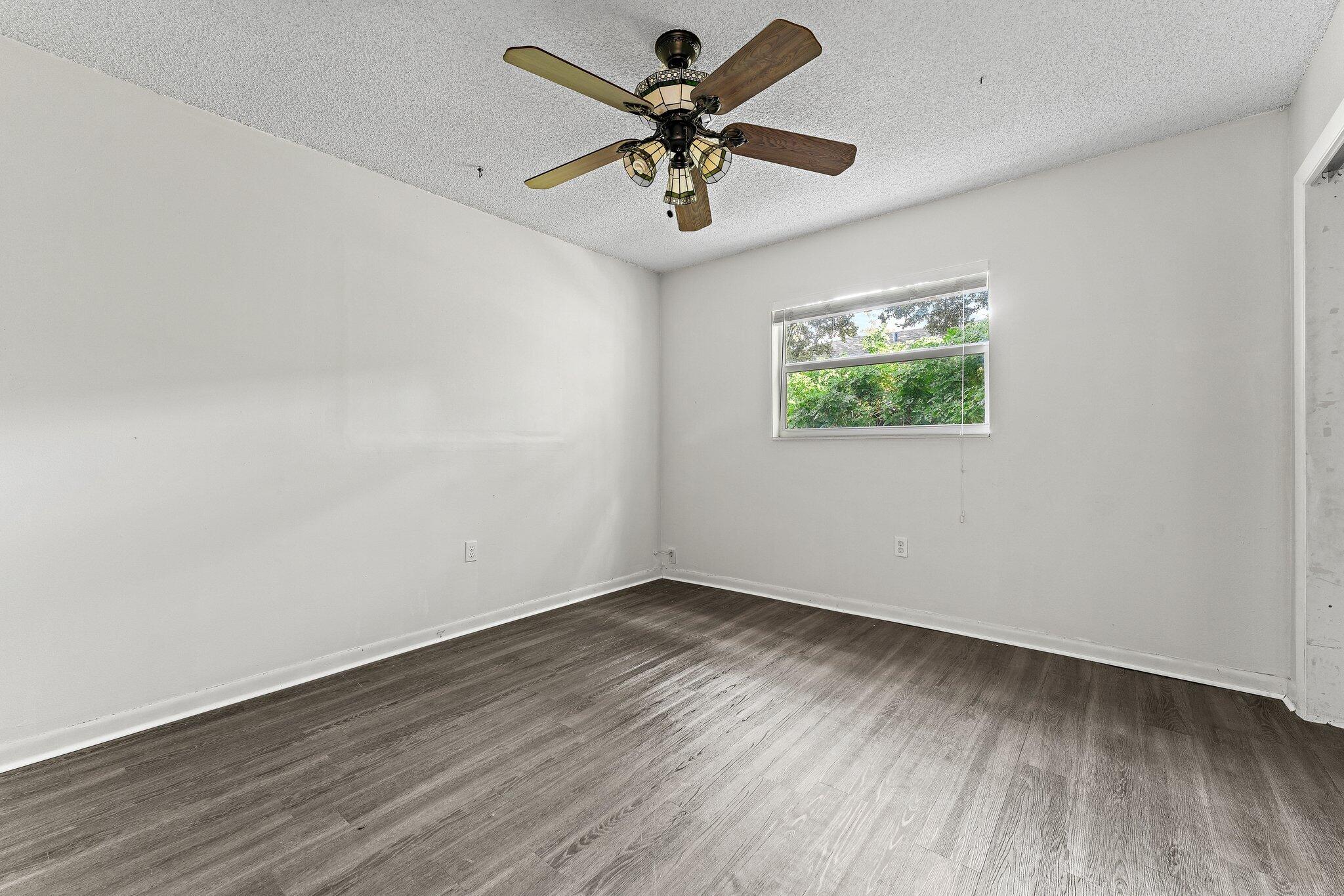 243 W Riverside Drive