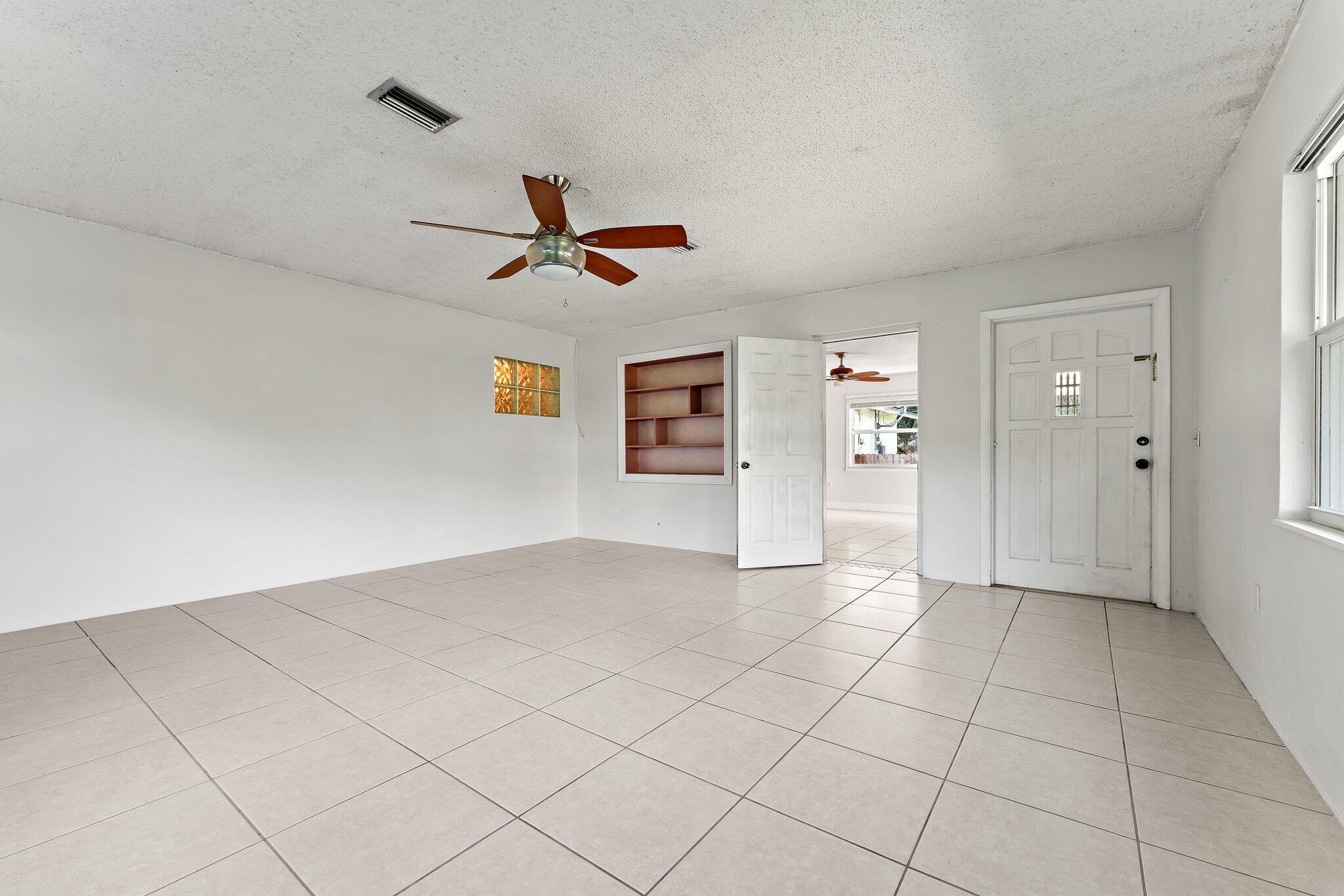 243 W Riverside Drive