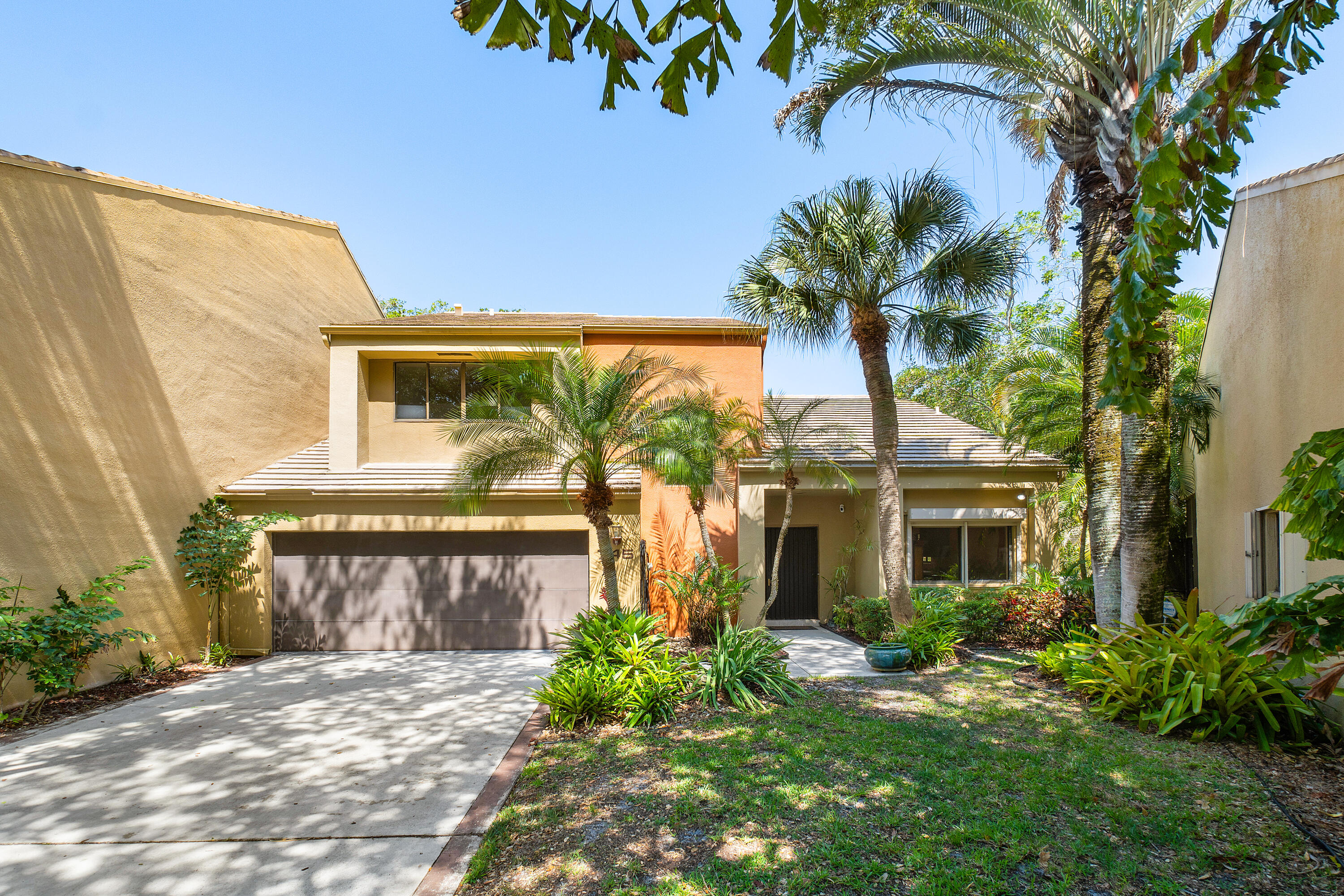 745 St Albans Drive