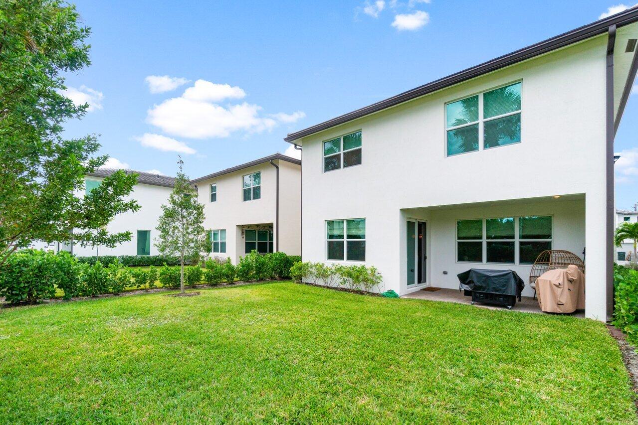 1537 Verawood Lane