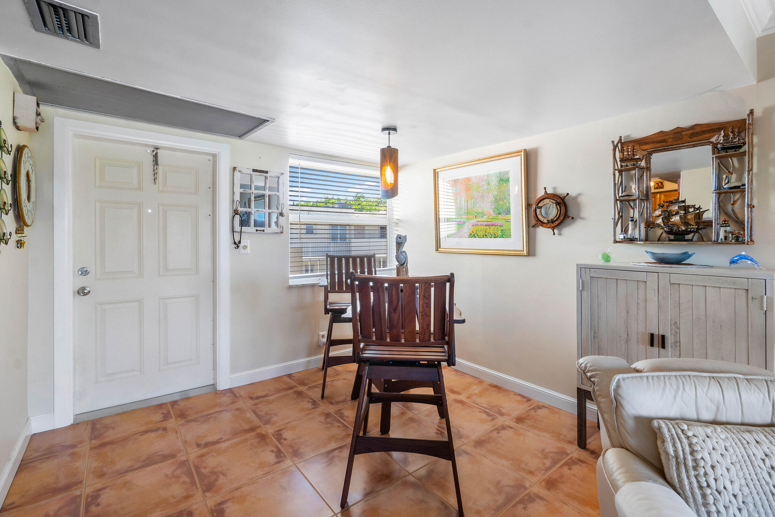 1820 New Palm Way 405