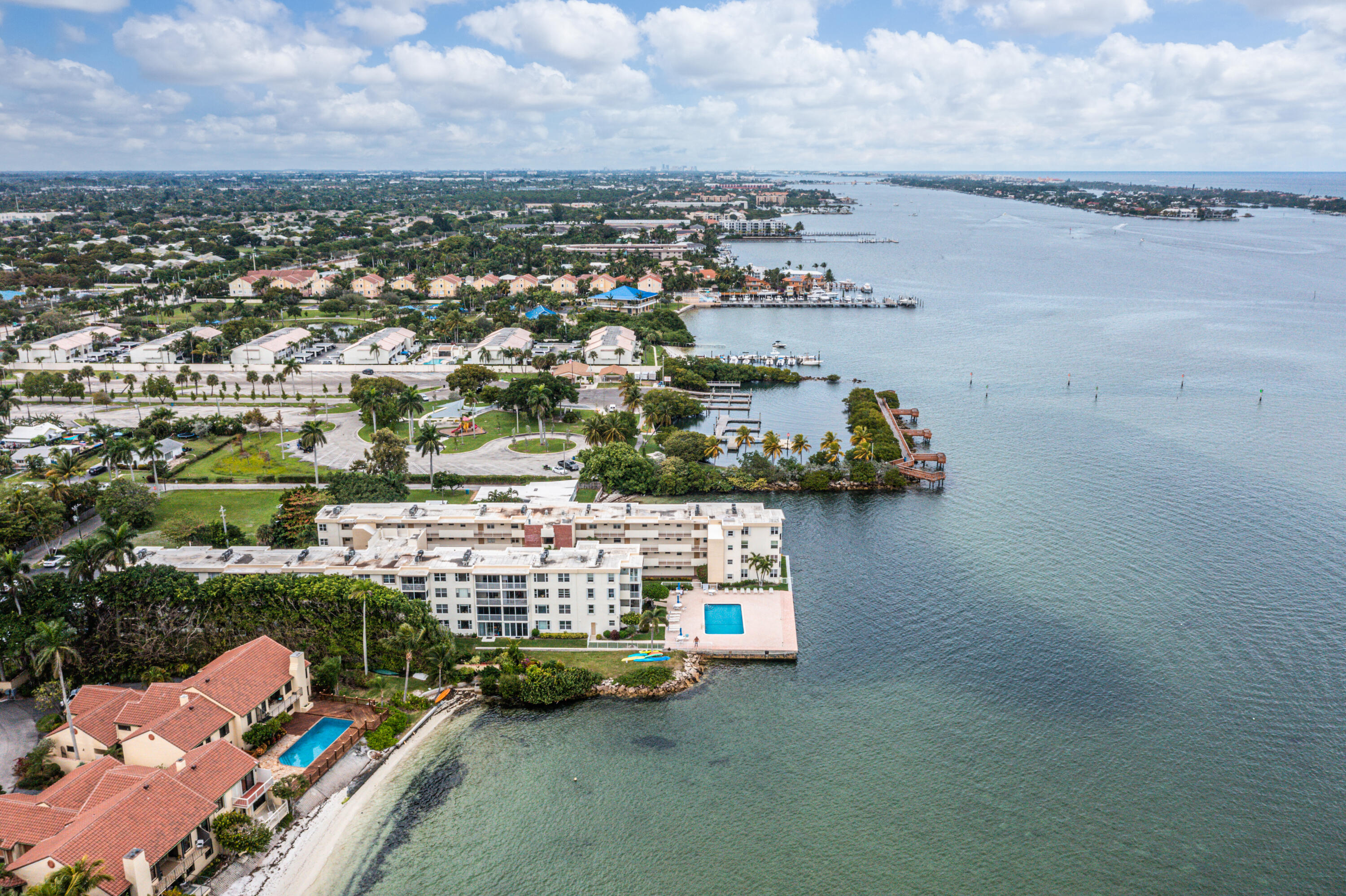 1820 New Palm Way 405