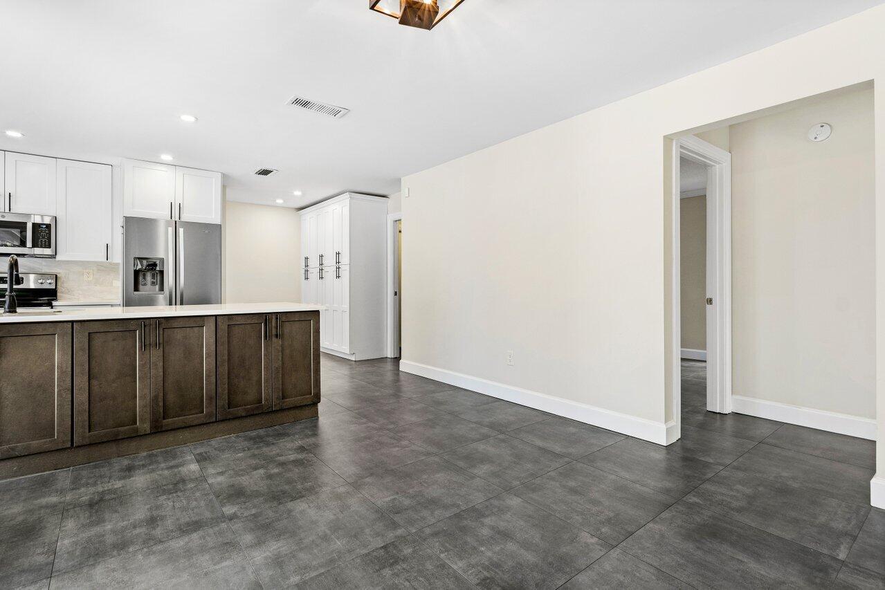 3836 NW 9th Street