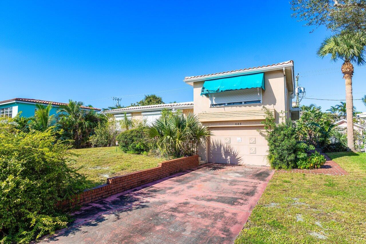 445 NE 15th Terrace