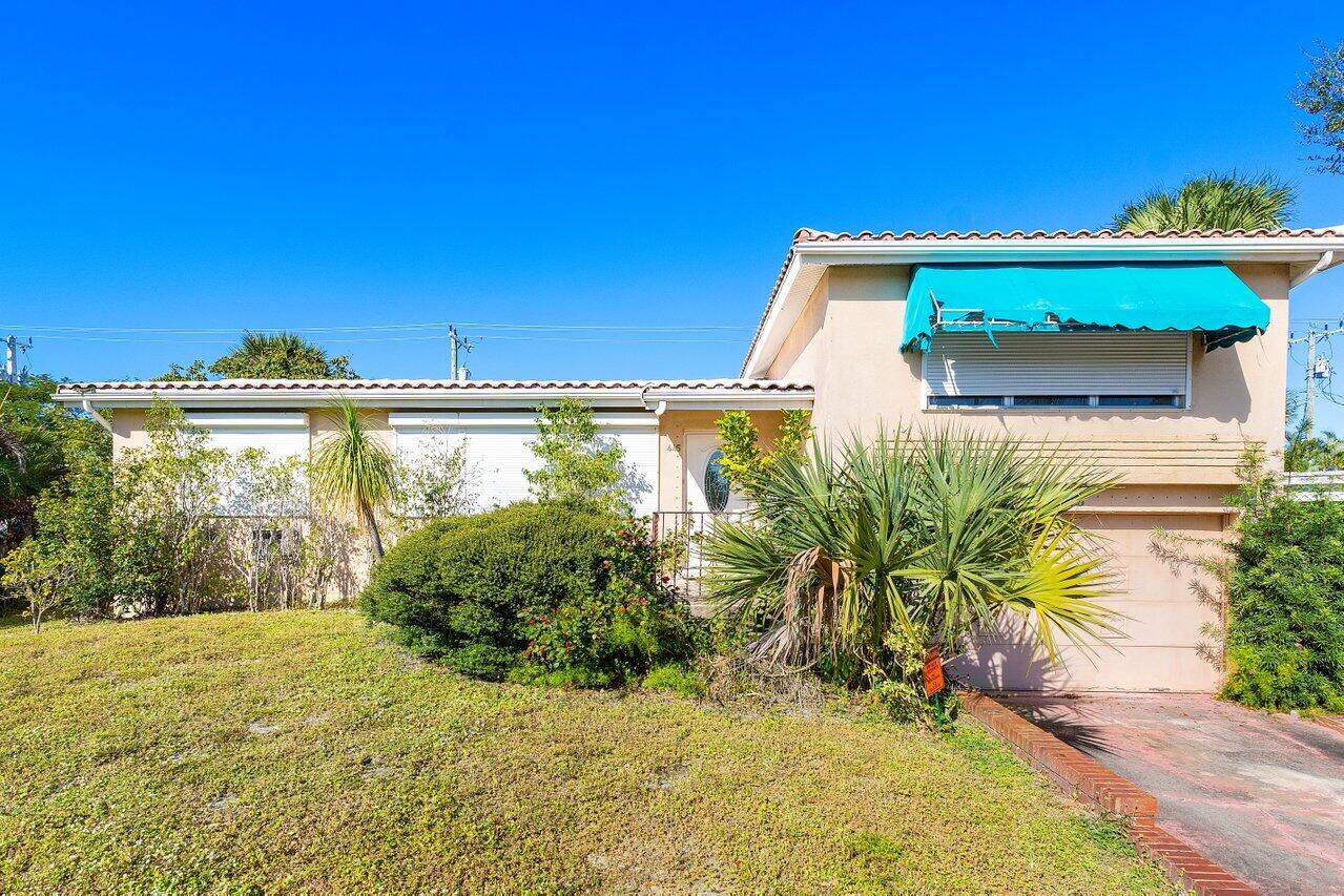 445 NE 15th Terrace