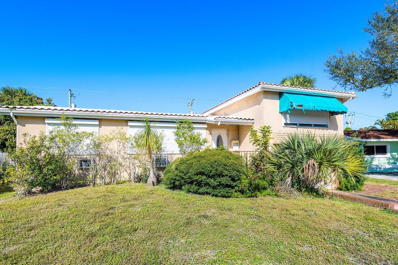 445 NE 15th Terrace