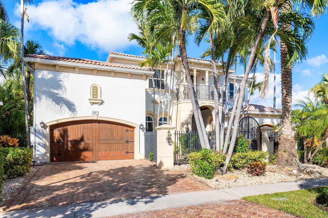 811 NE 33rd Street