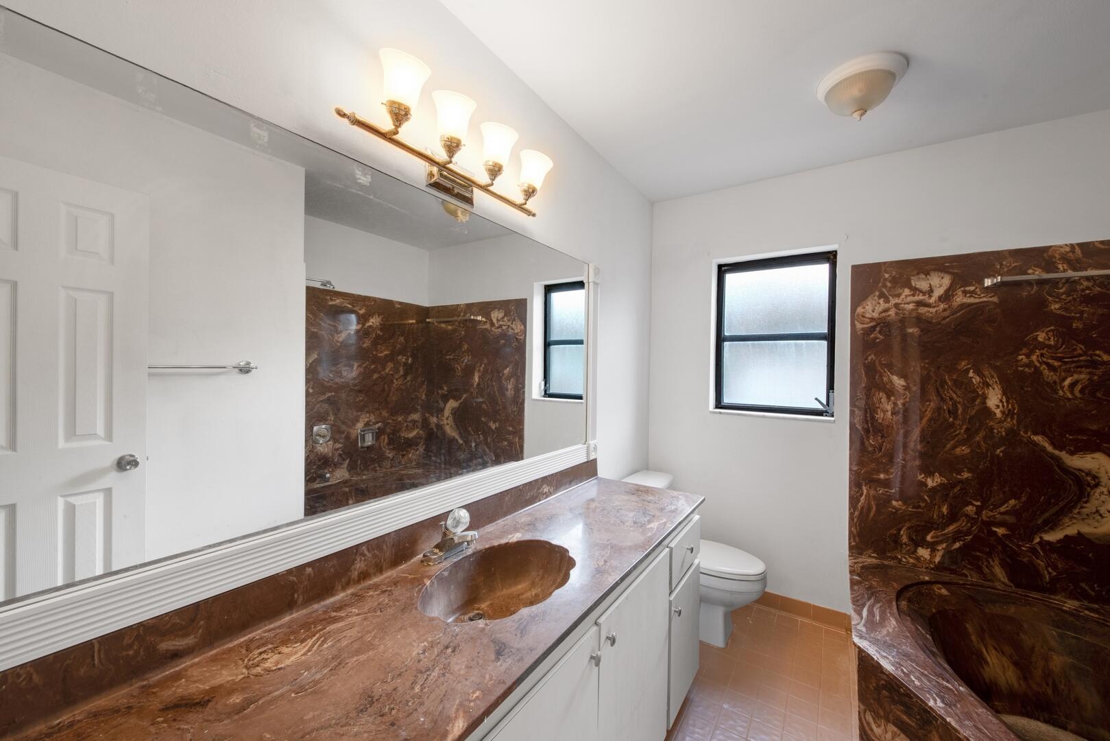 3826 Beresford Road W