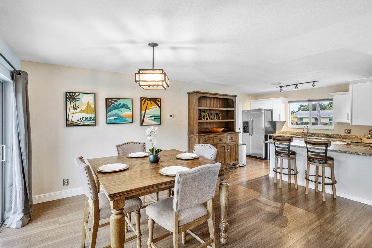 2586 SW 10th Street