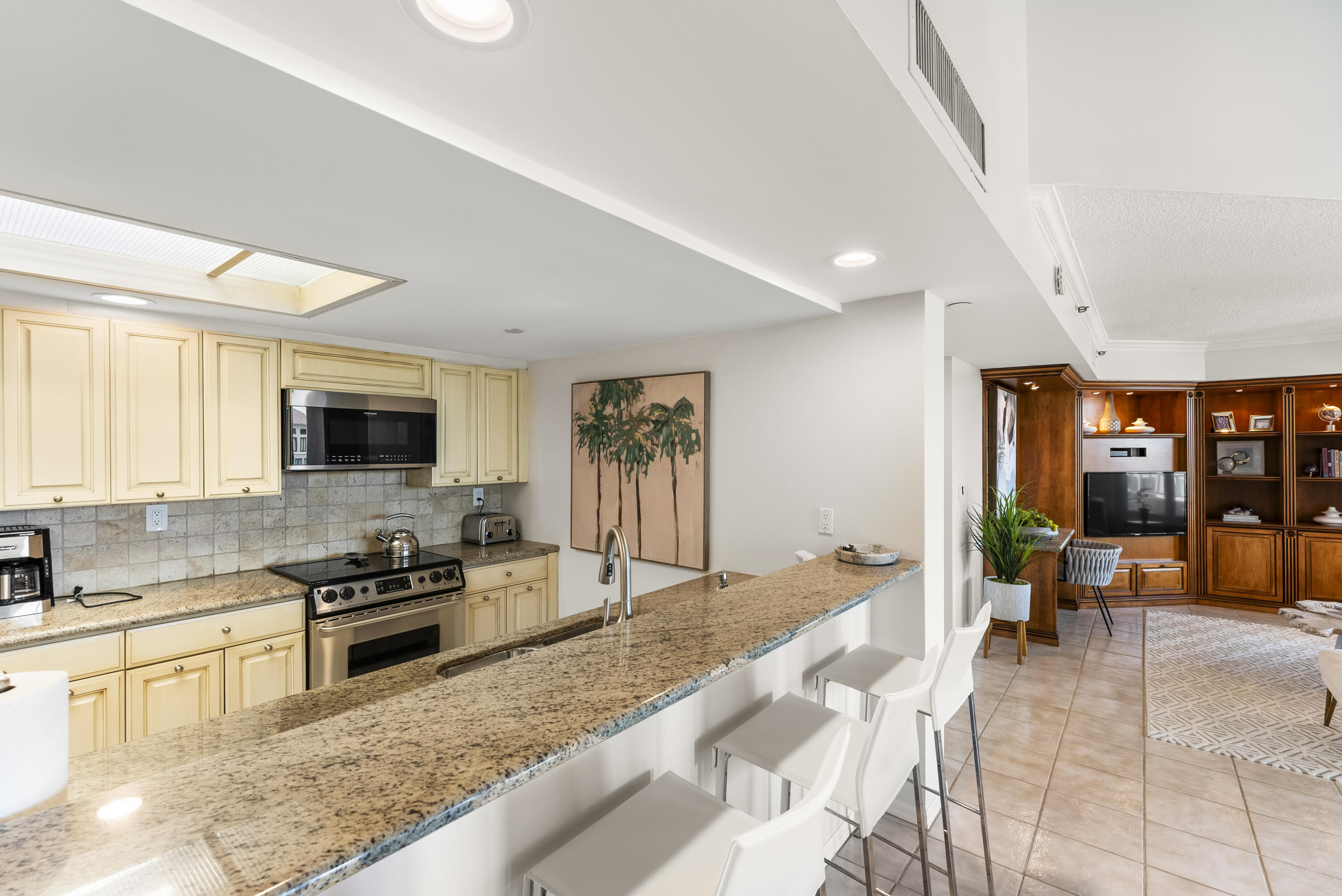 100 SE 5th Avenue 505