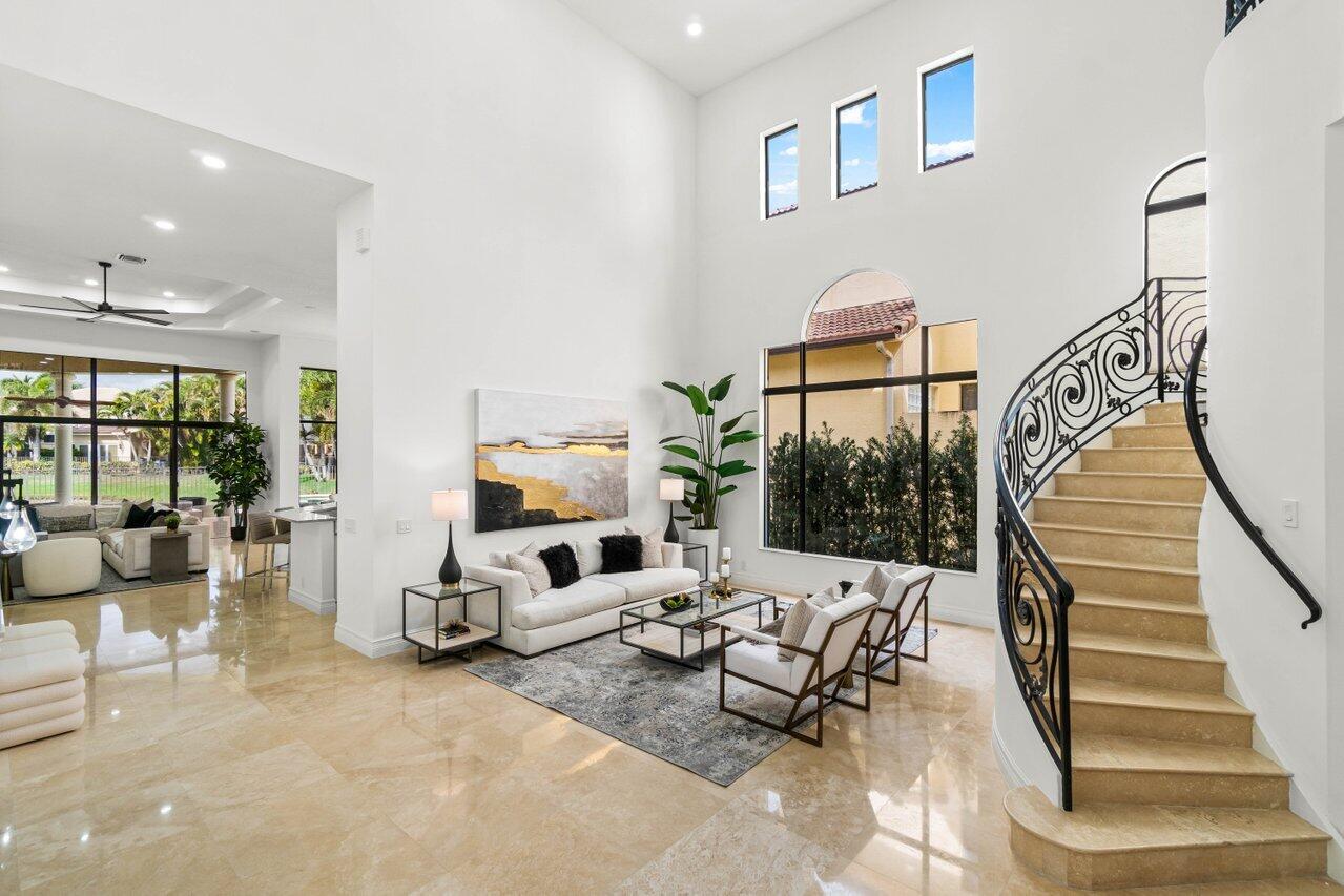 17939 Lake Azure Way