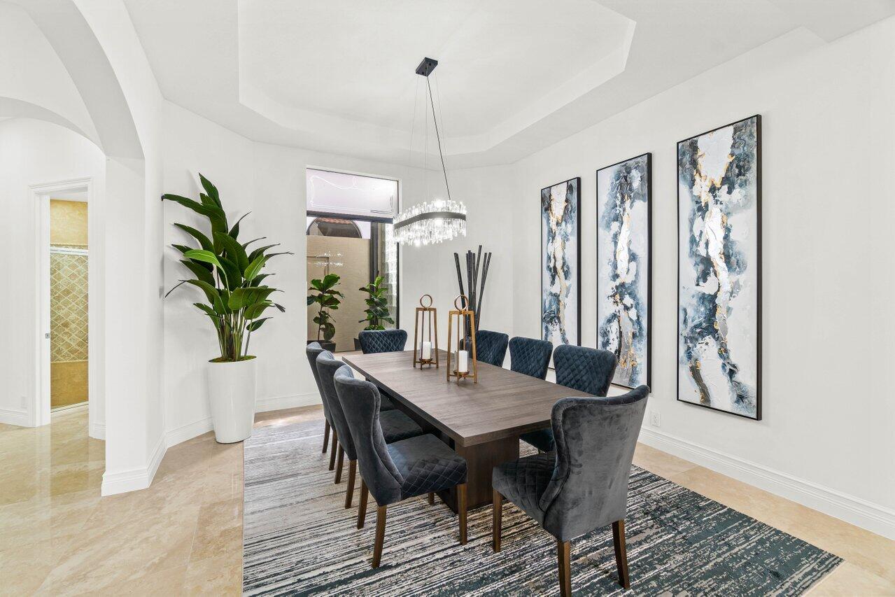 17939 Lake Azure Way