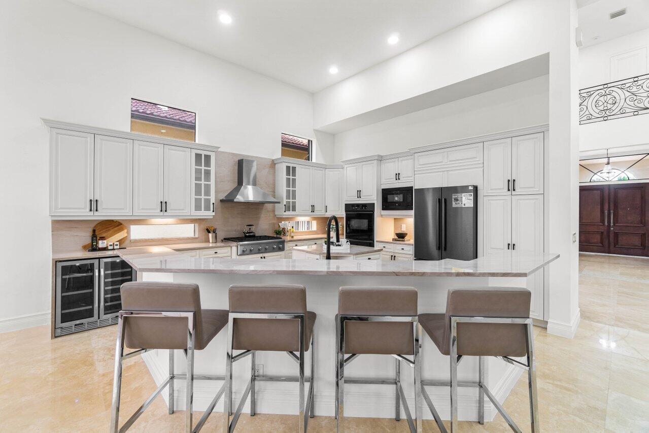17939 Lake Azure Way