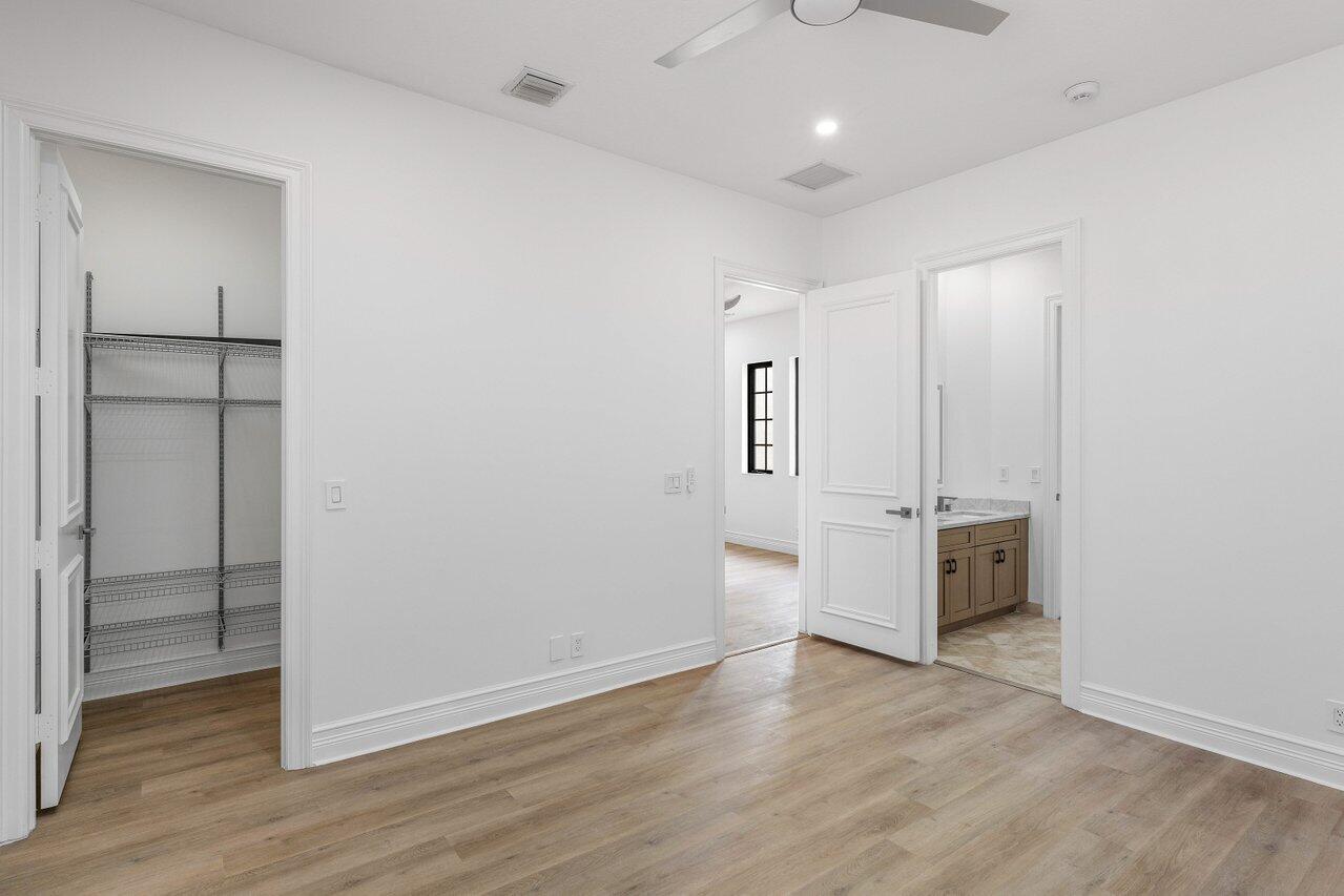 17939 Lake Azure Way