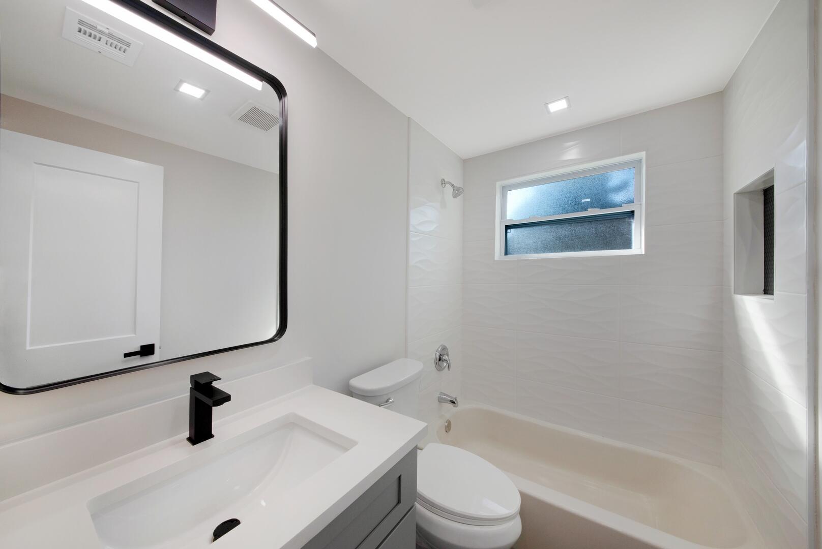 3105 Evergreen Lane
