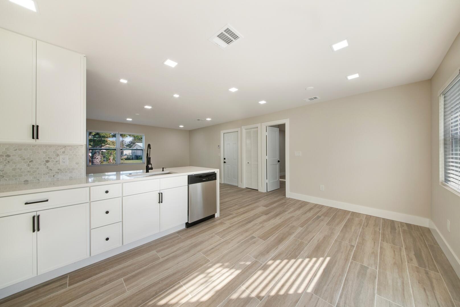 3105 Evergreen Lane