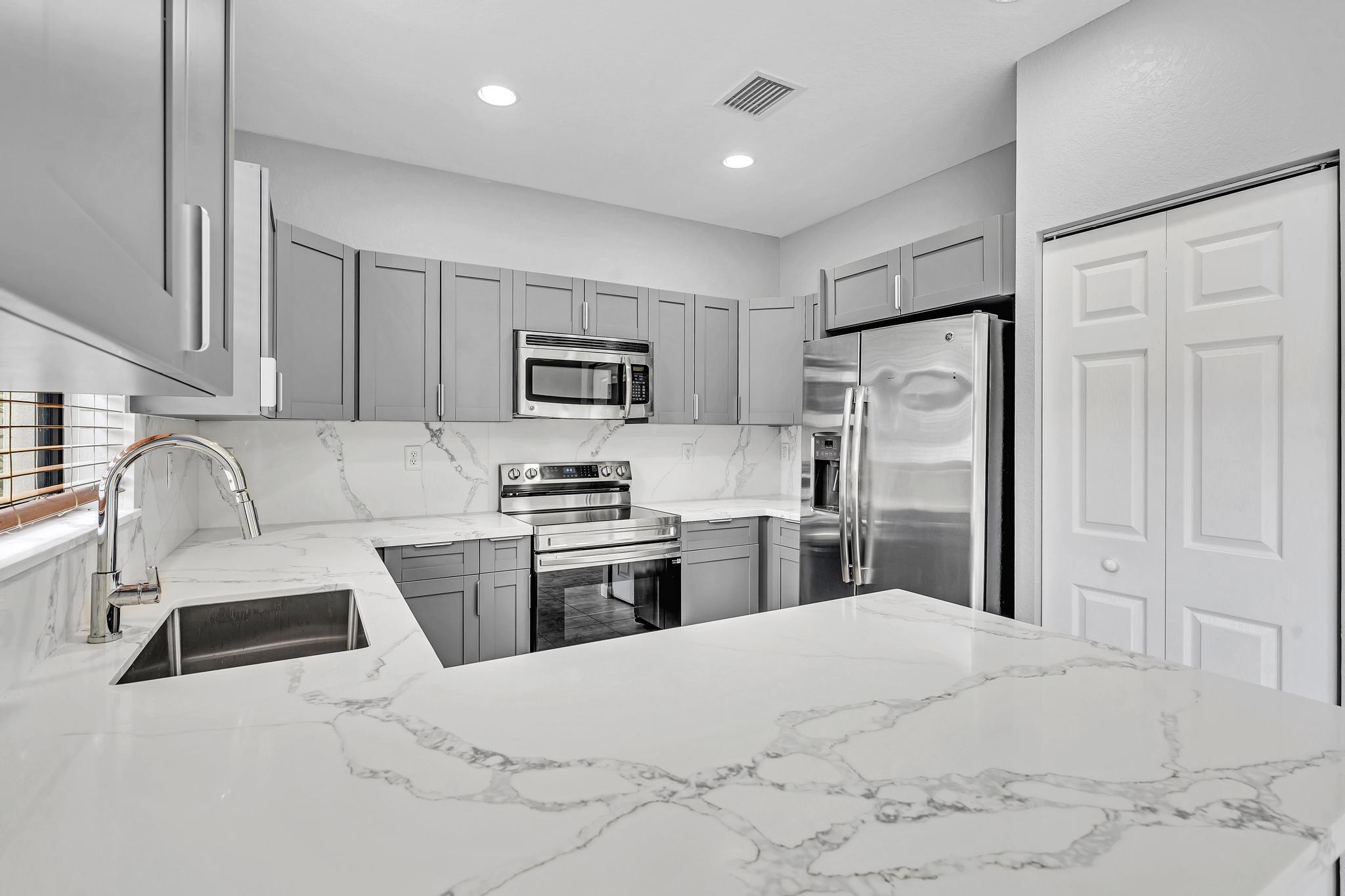 3320 W 90th Street
