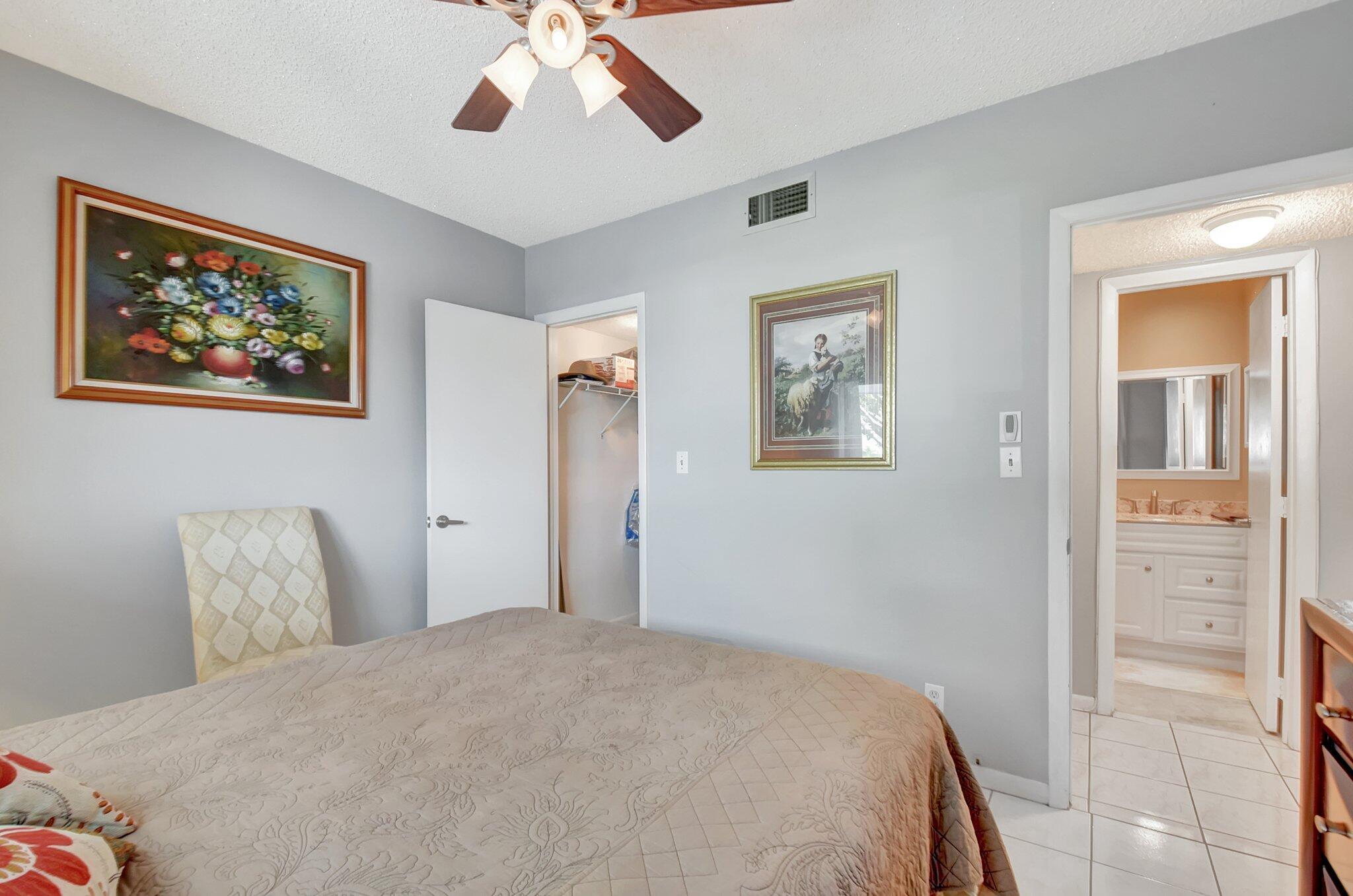 1112 Lake Terrace 203