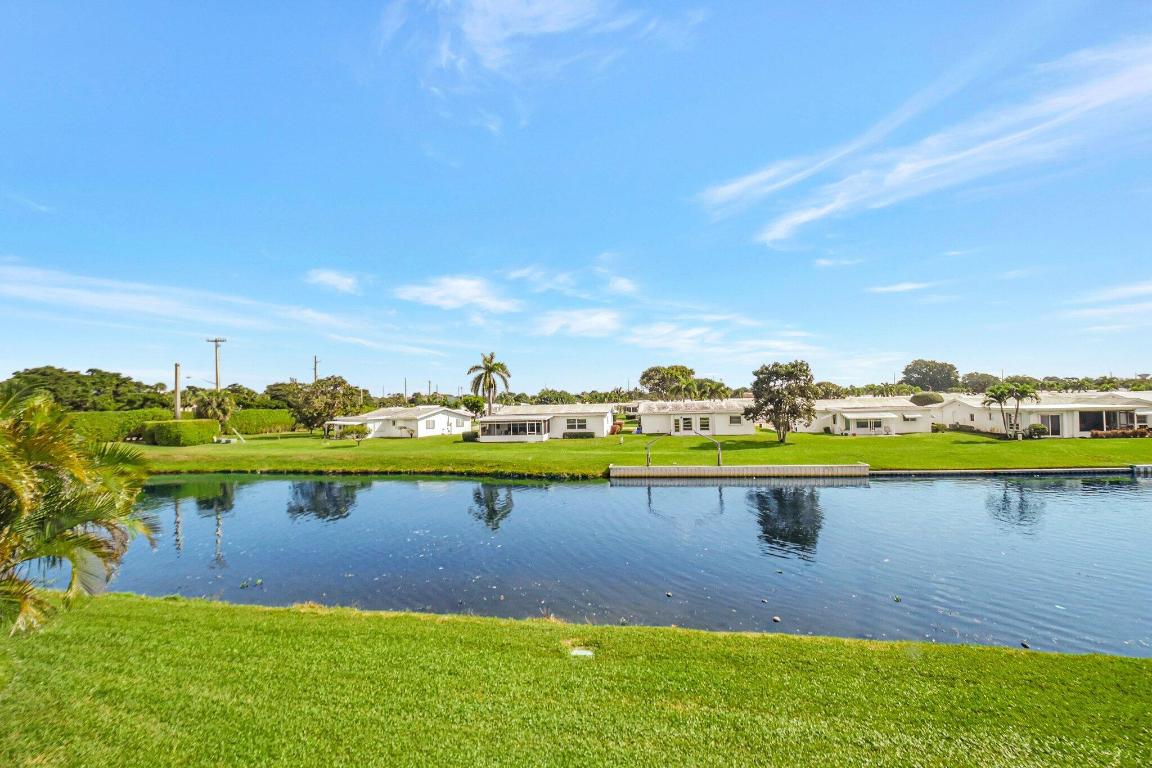 1112 Lake Terrace 203