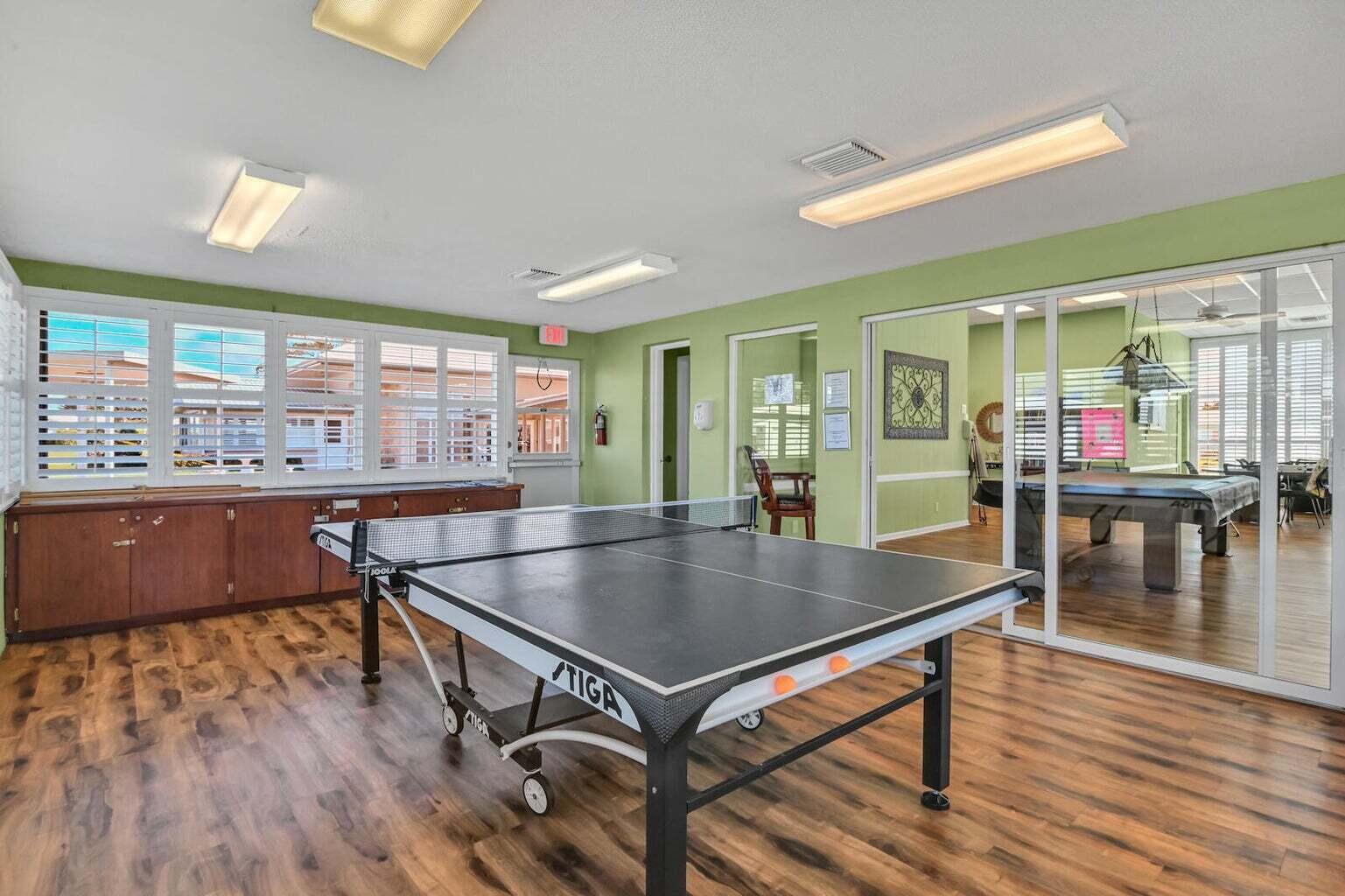 1112 Lake Terrace 203