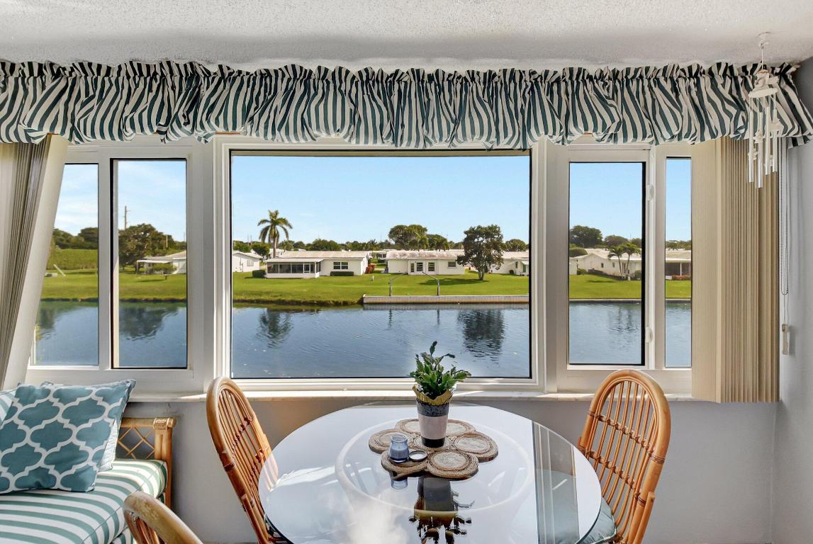 1112 Lake Terrace 203