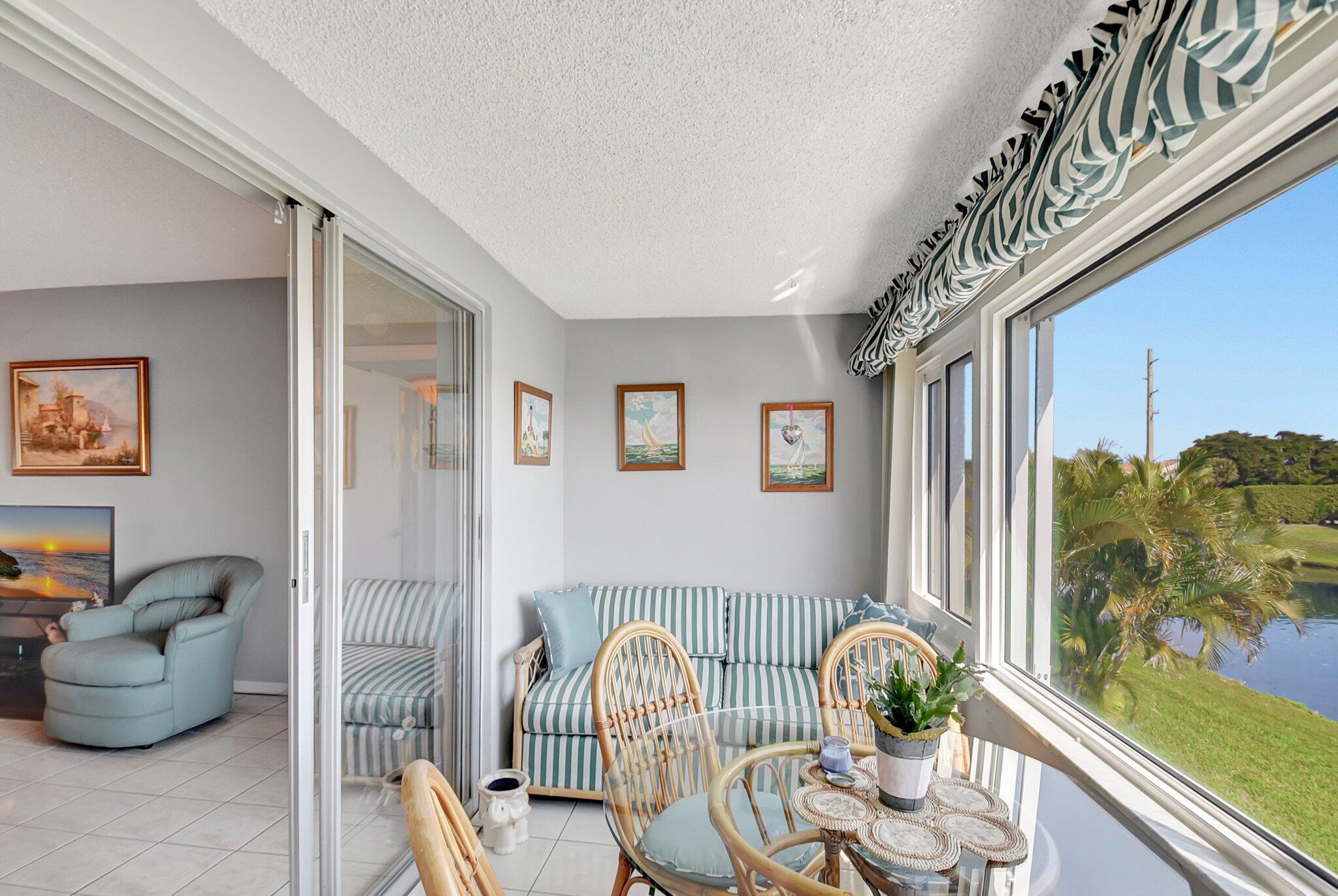 1112 Lake Terrace 203