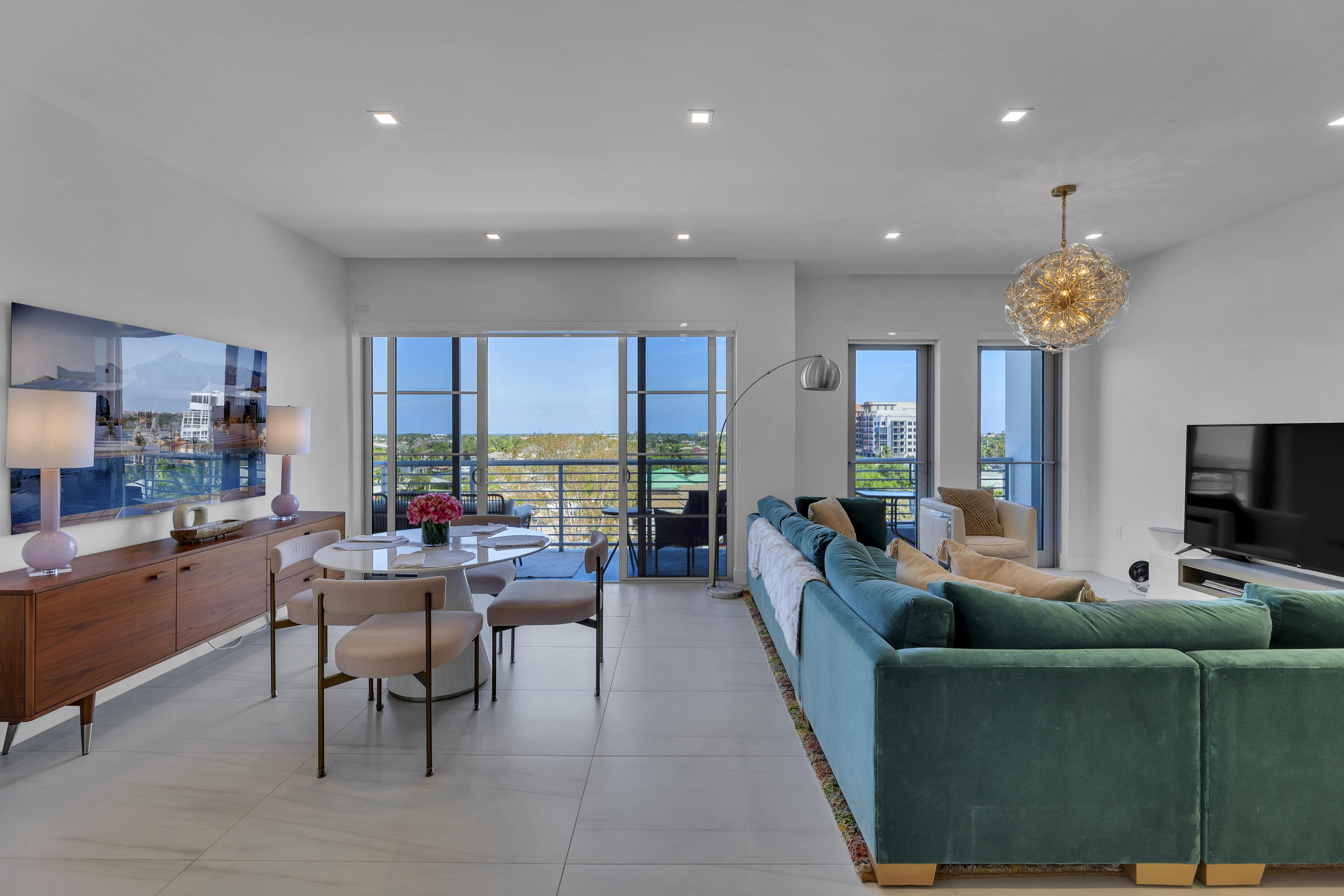 155 E Boca Raton Road Unit: 607