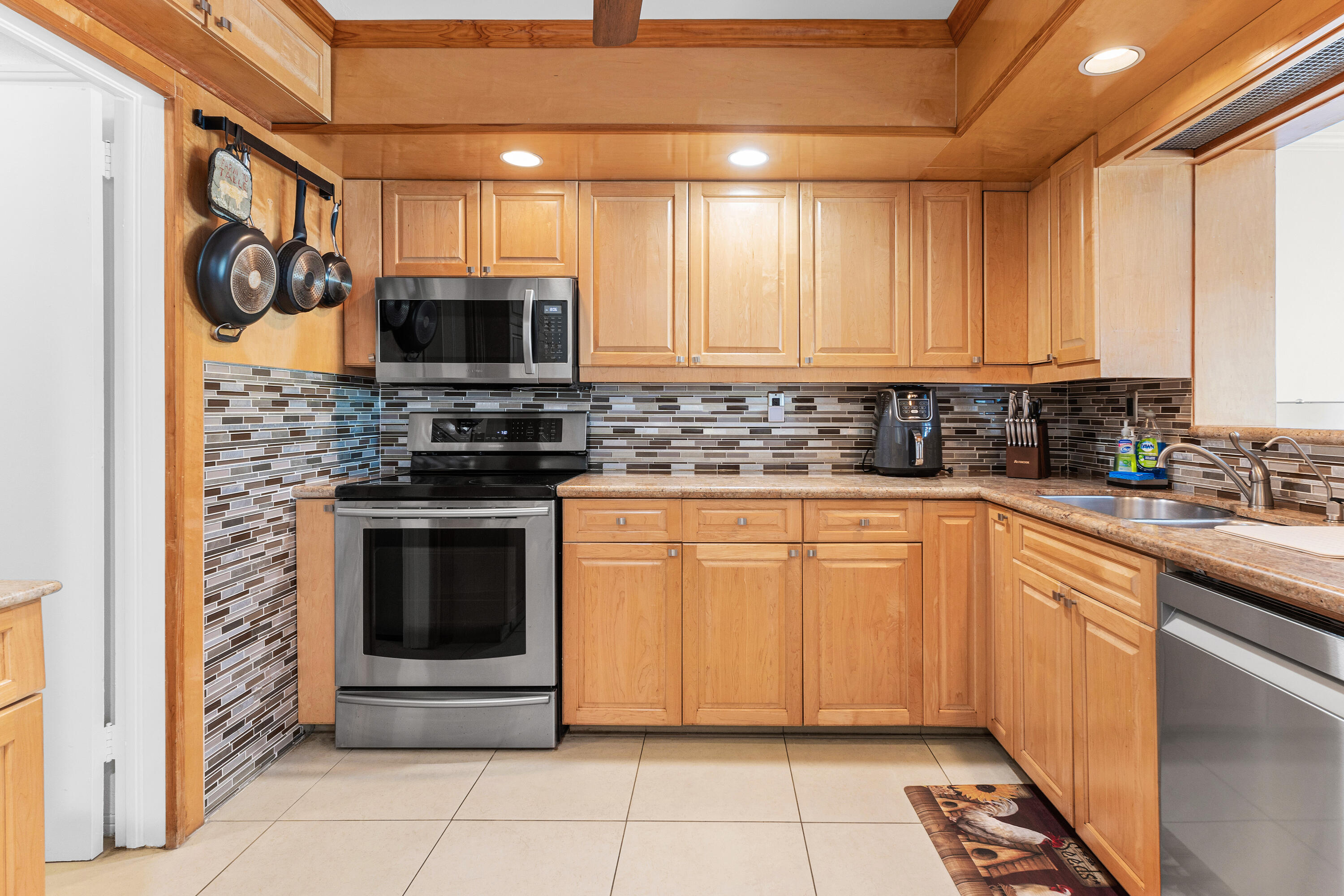 209 SE 3rd Terrace