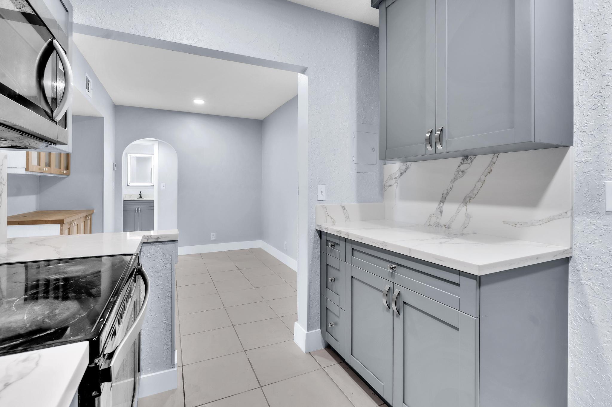 450 NW 20th Street 312