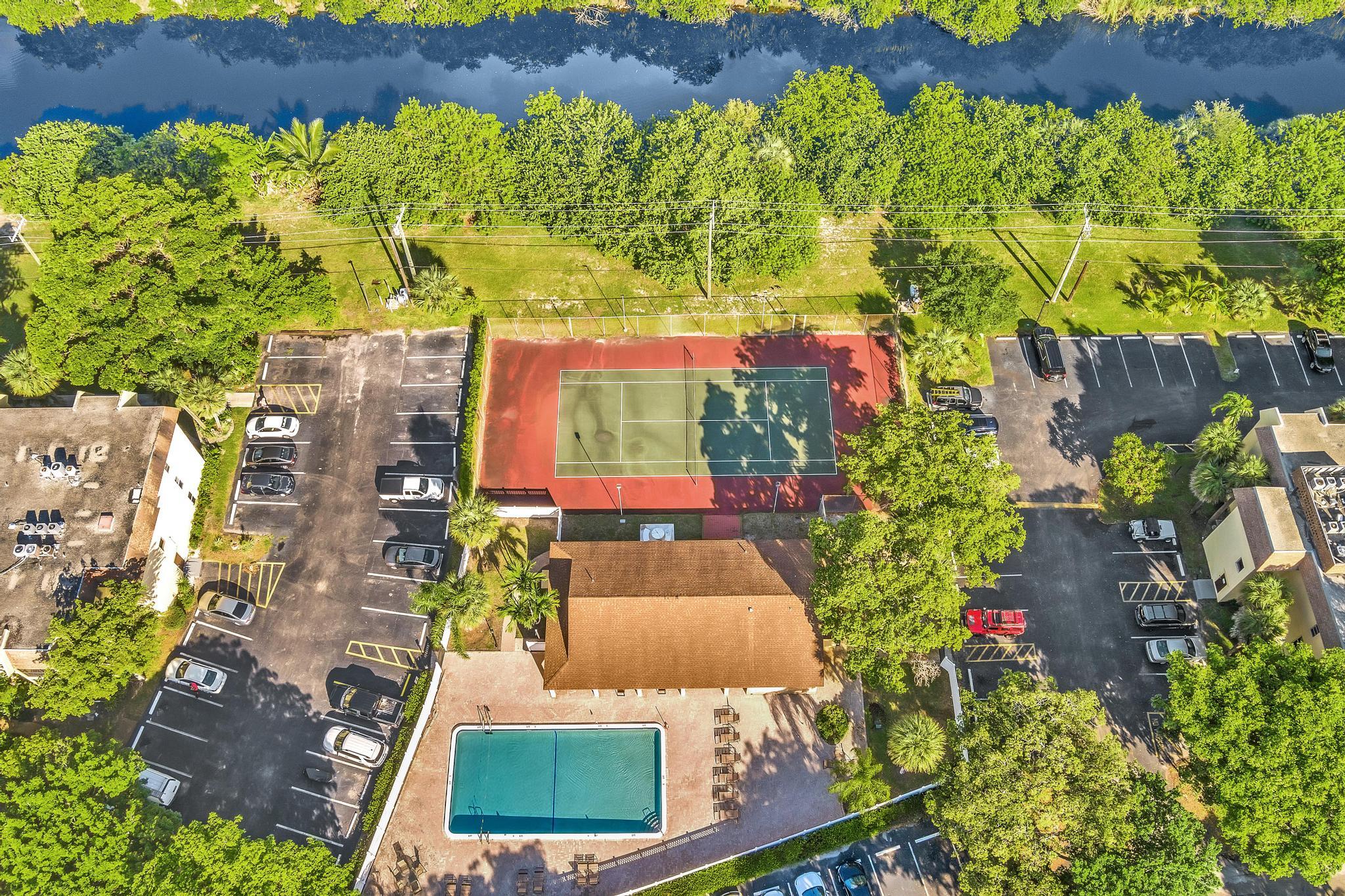 450 NW 20th Street 312