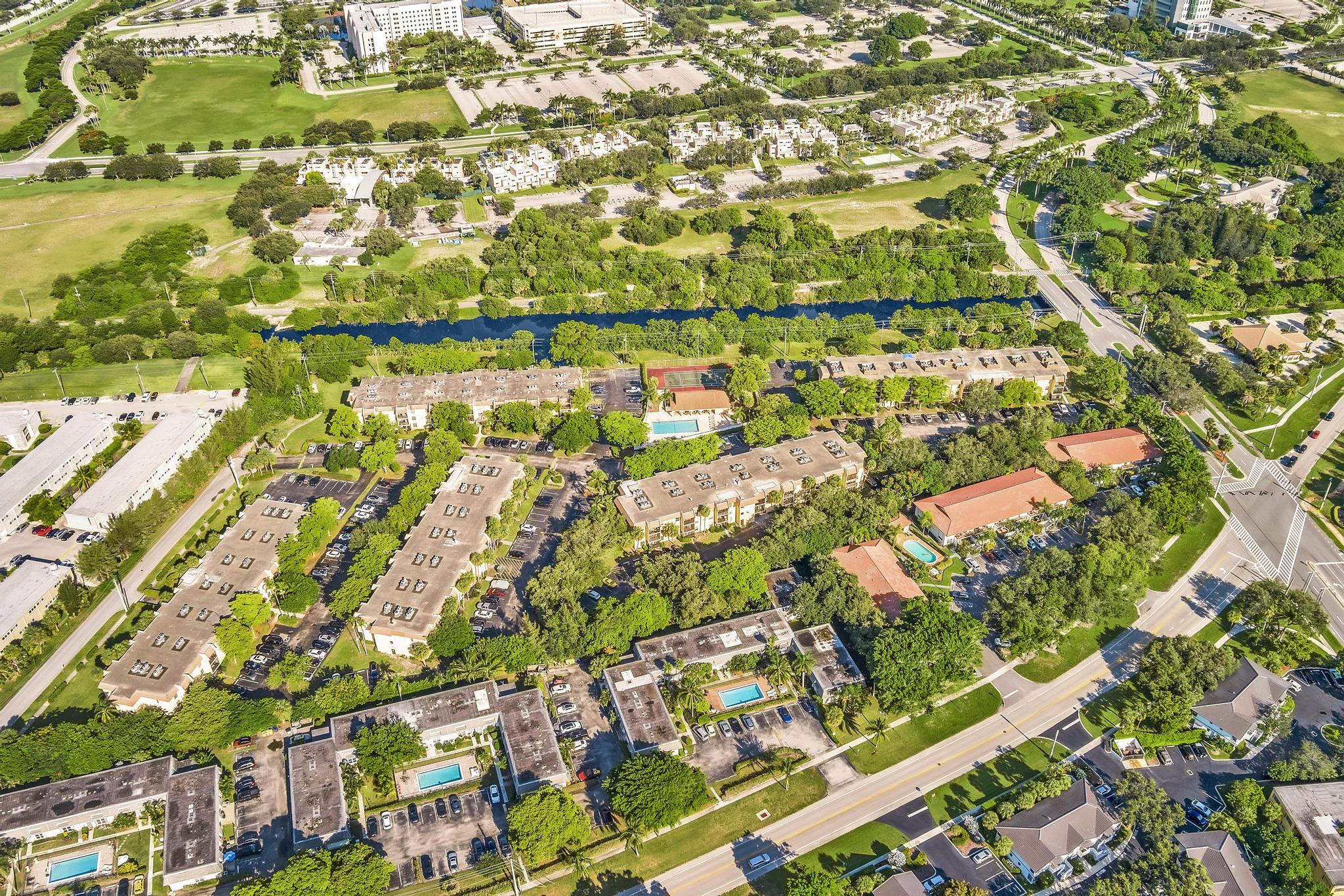 450 NW 20th Street 312