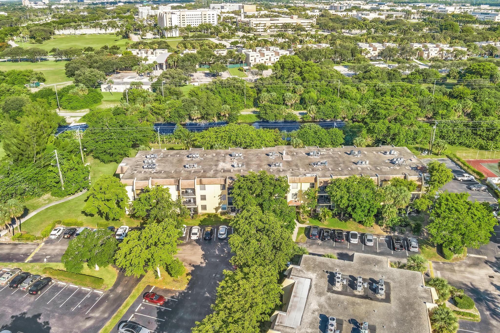 450 NW 20th Street 312