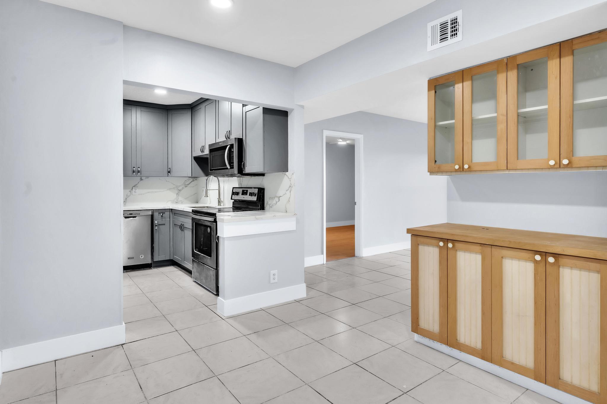 450 NW 20th Street 312
