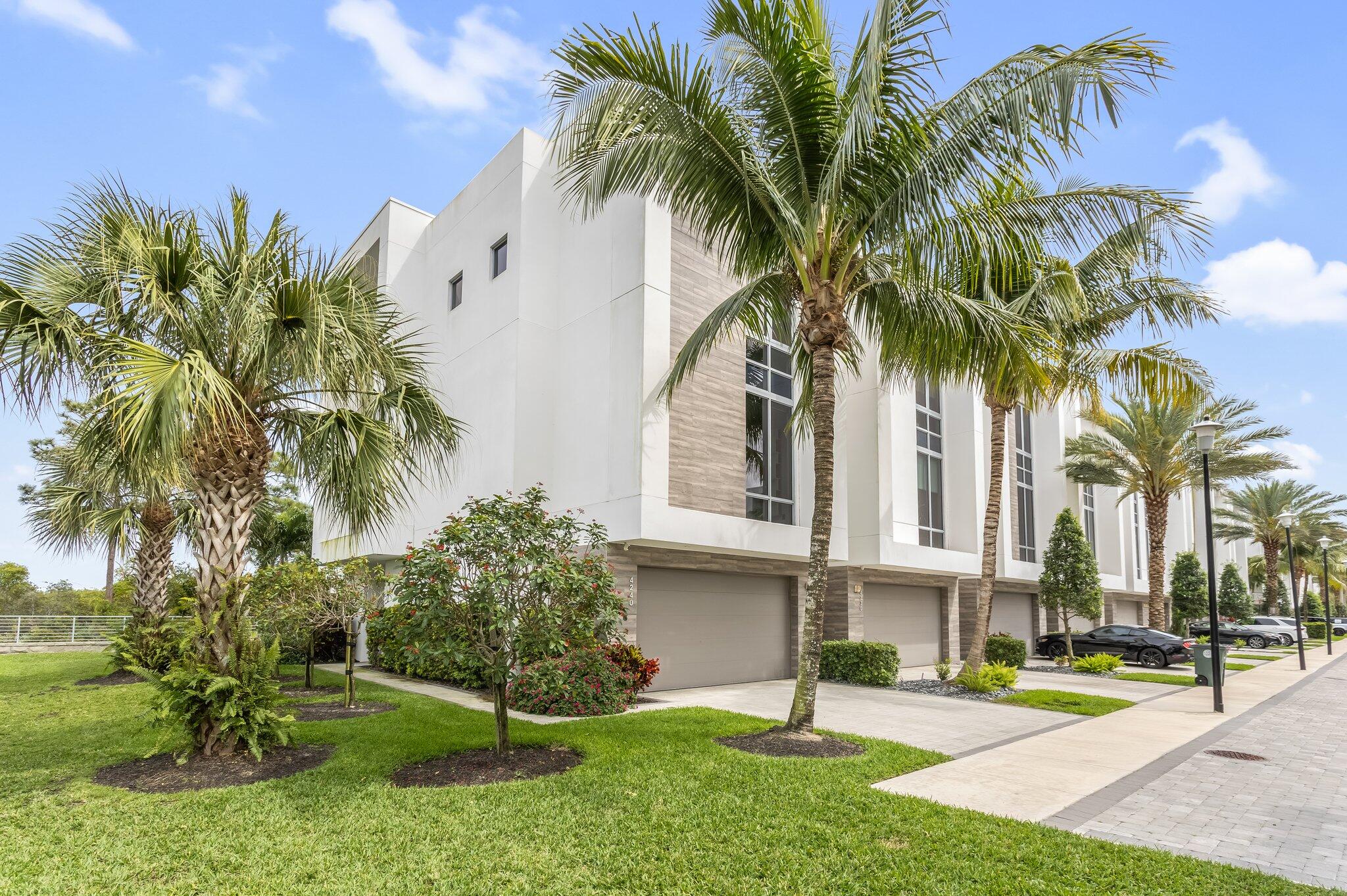 4240 NW 17th Avenue