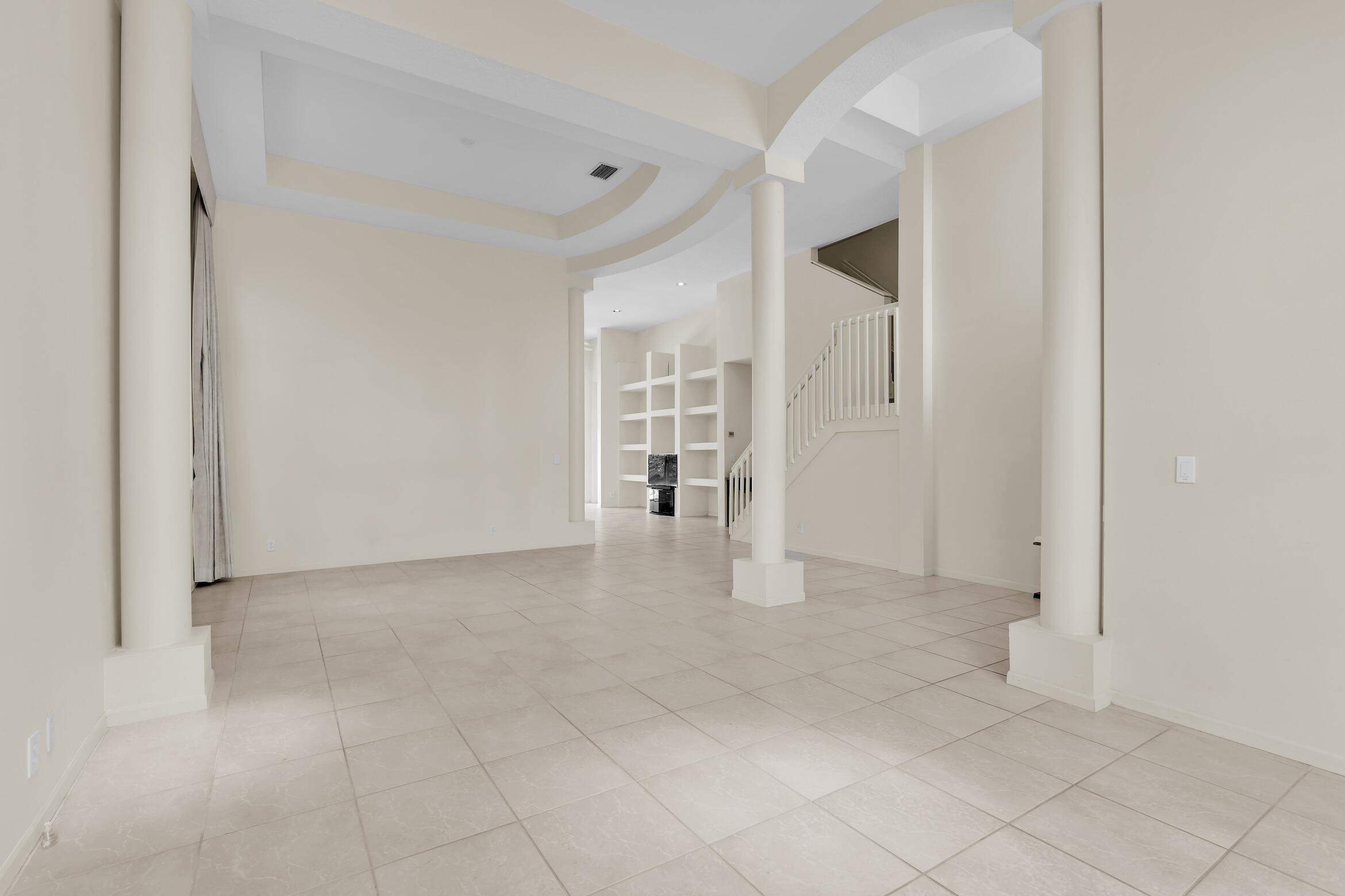4132 NW 55th Place