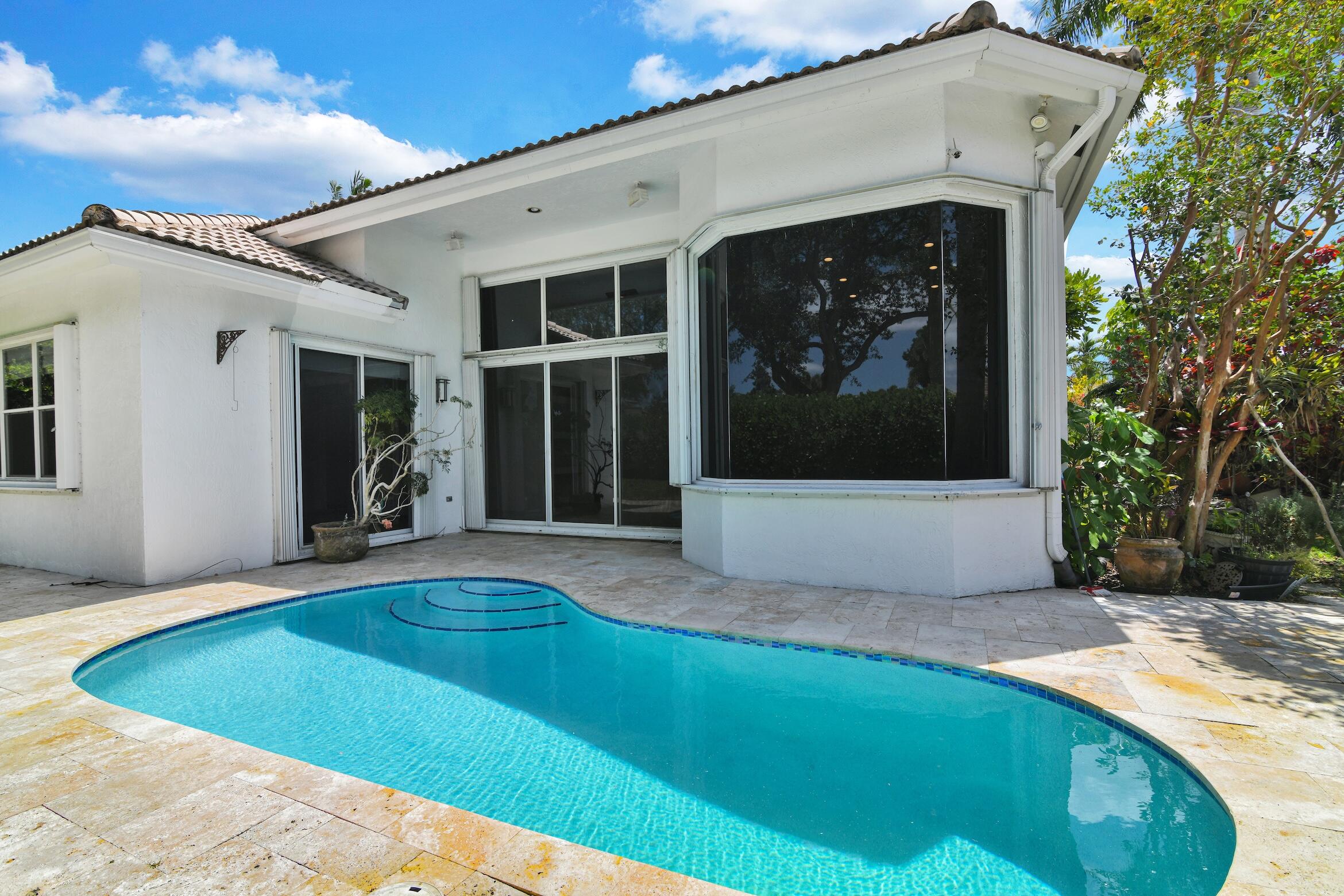 4132 NW 55th Place