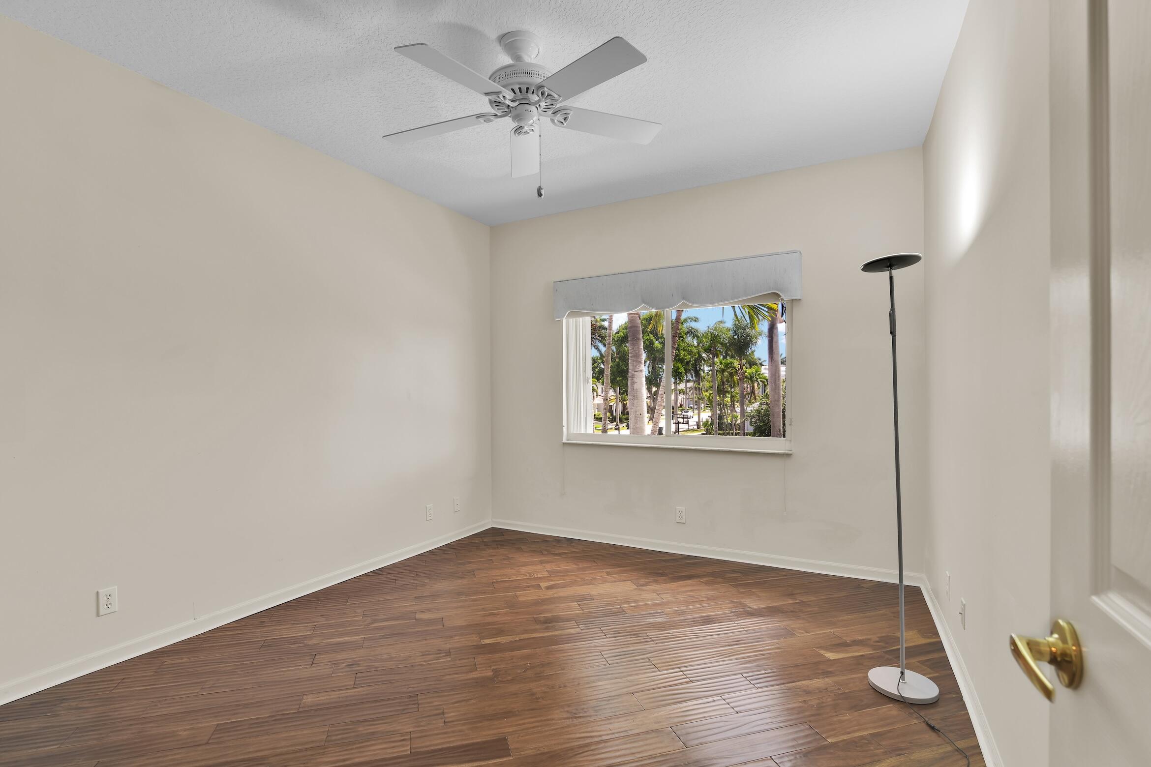 4132 NW 55th Place