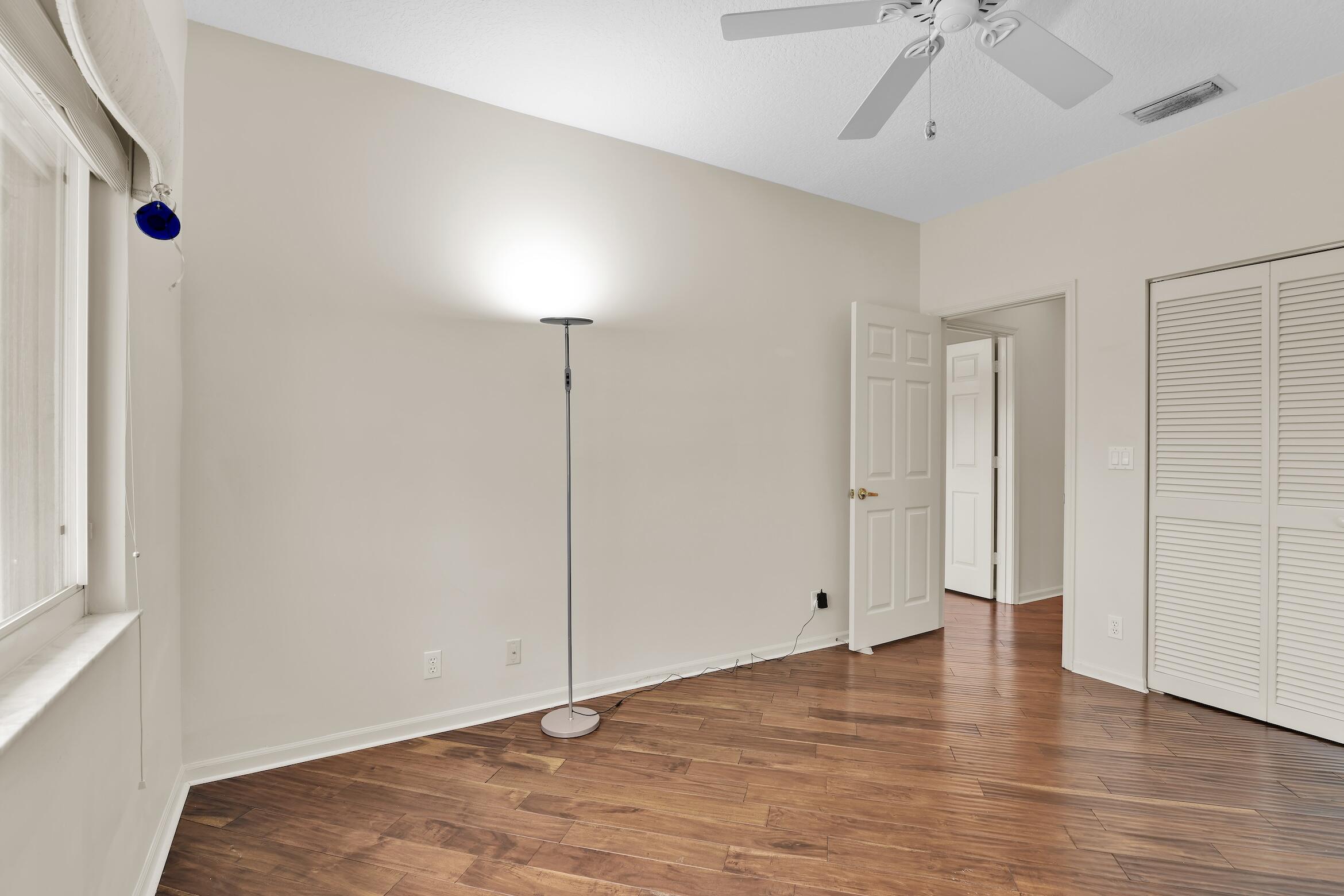 4132 NW 55th Place